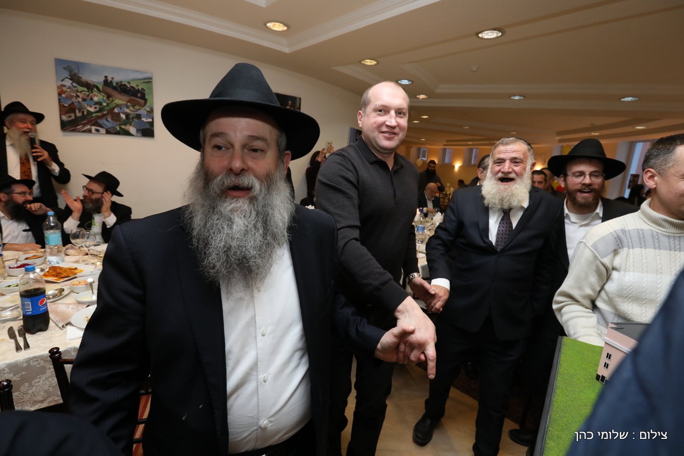 אלפים בציונו של בעל התניא בהאדיטש • צפו