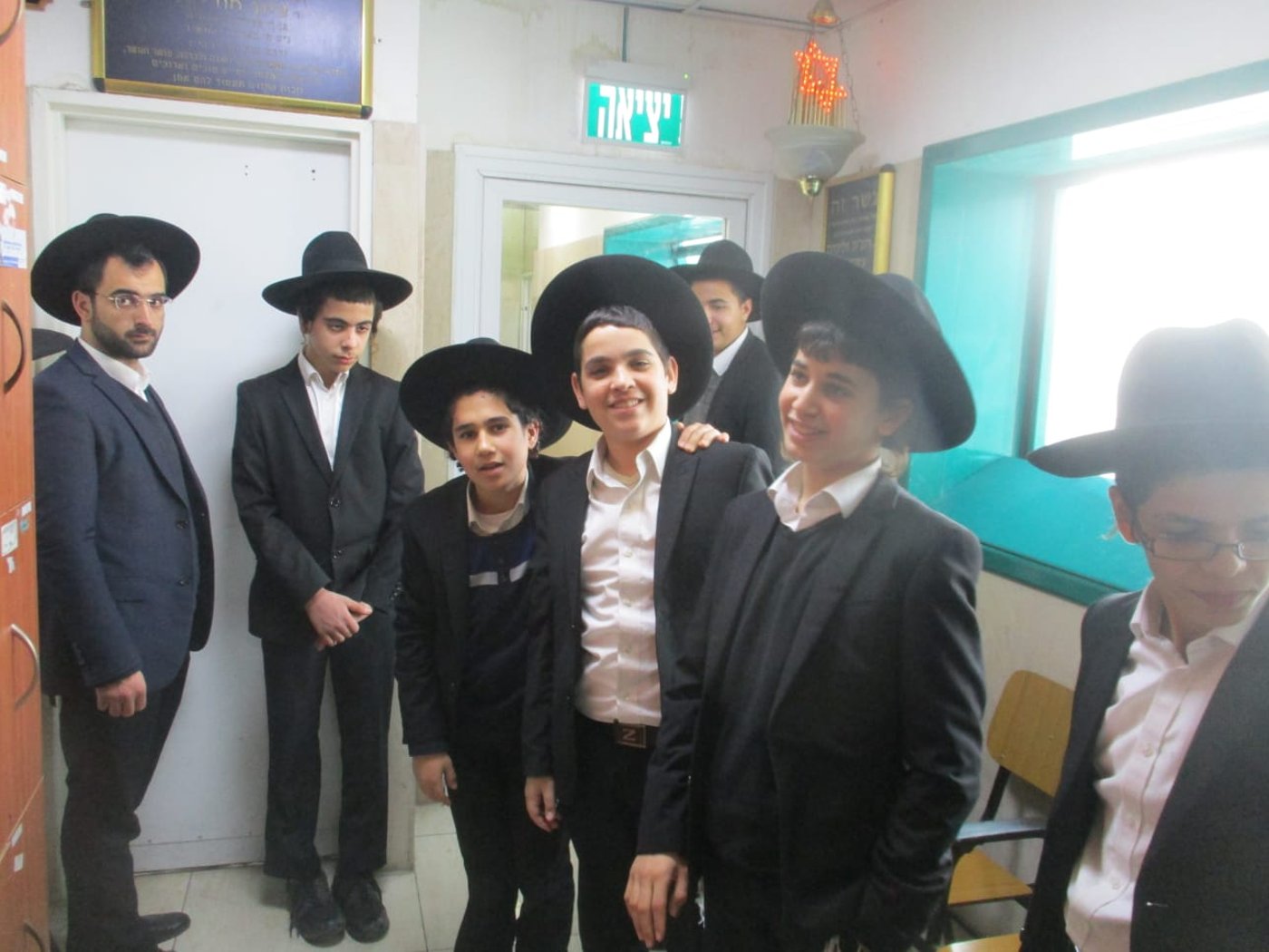 הילדים מטבריה ביקרו בפוניבז' וכסא רחמים