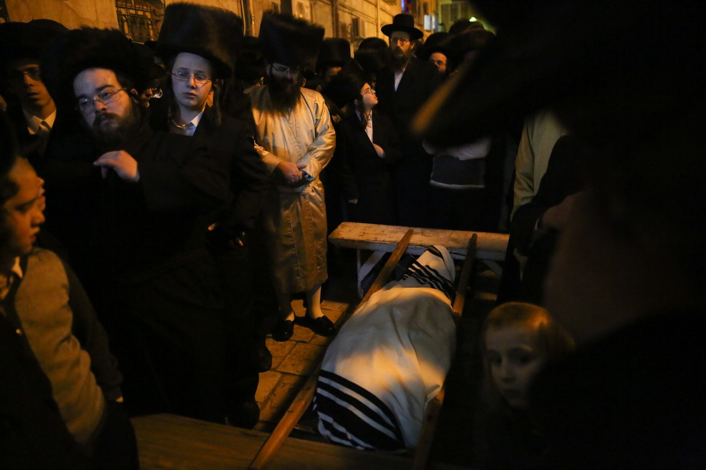 תיעוד: מאות בהלווית הגאון רבי ישעיה בלוי זצ"ל