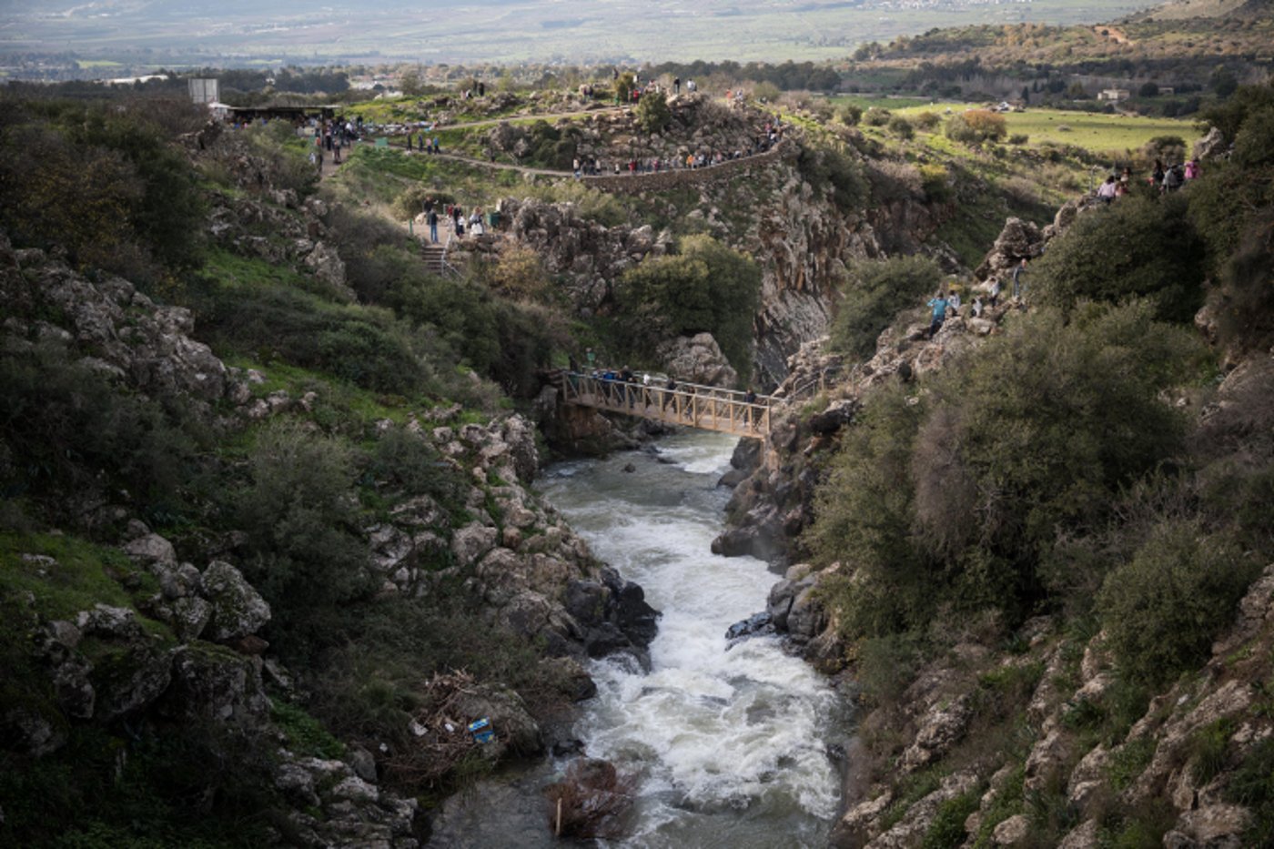 גלריה משמחת: מפל סער שוצף וגועש • צפו