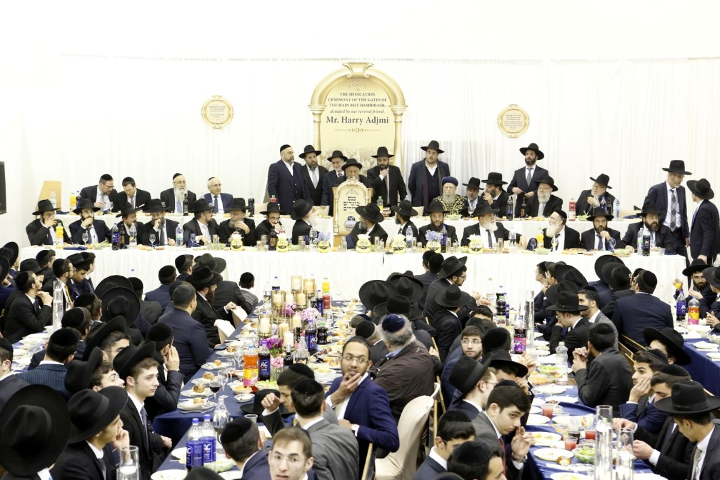 בישיבת 'באר יצחק' חגגו חנוכת הבית • צפו