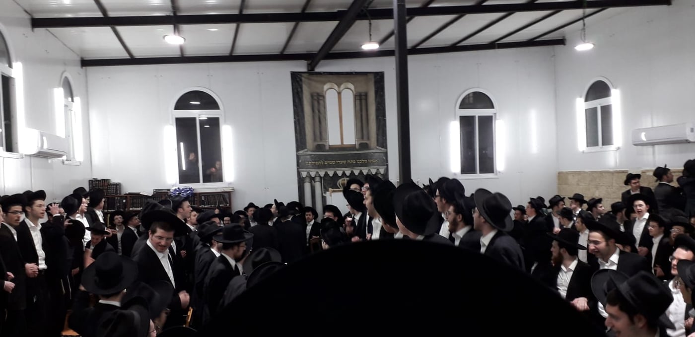 בחור בן 22  - סיים בפעם הרביעית את הש"ס