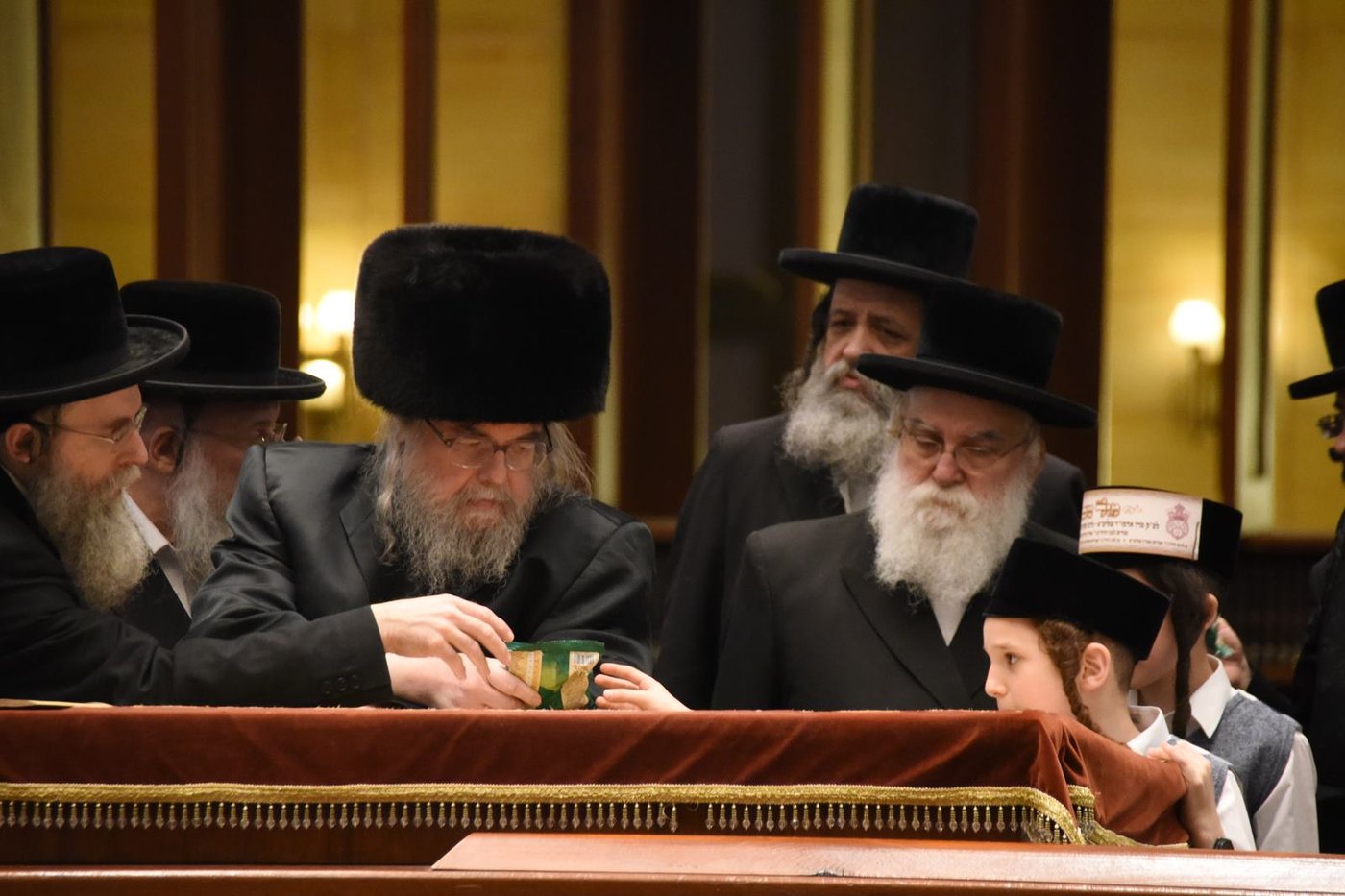 בבעלזא חגגו בברית מילה ו'קרישמע-ליינען'
