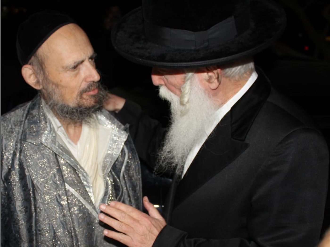 כשהגרי"ד גרוסמן והגר"ד קוק פגשו את שחקני הכדורגל