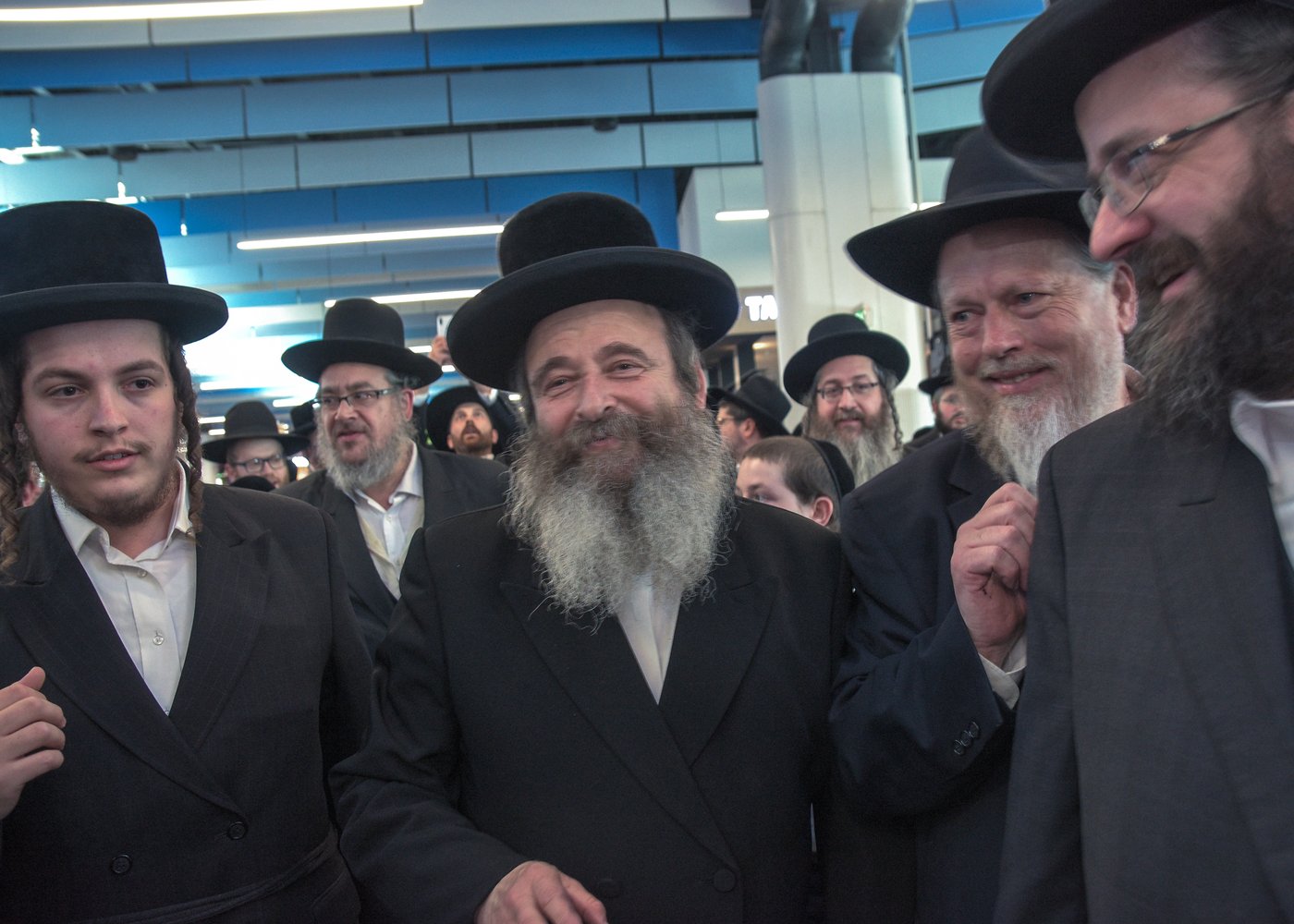 הגר"ש קאהן הוכתר, והקהילה חגגה • גלריה