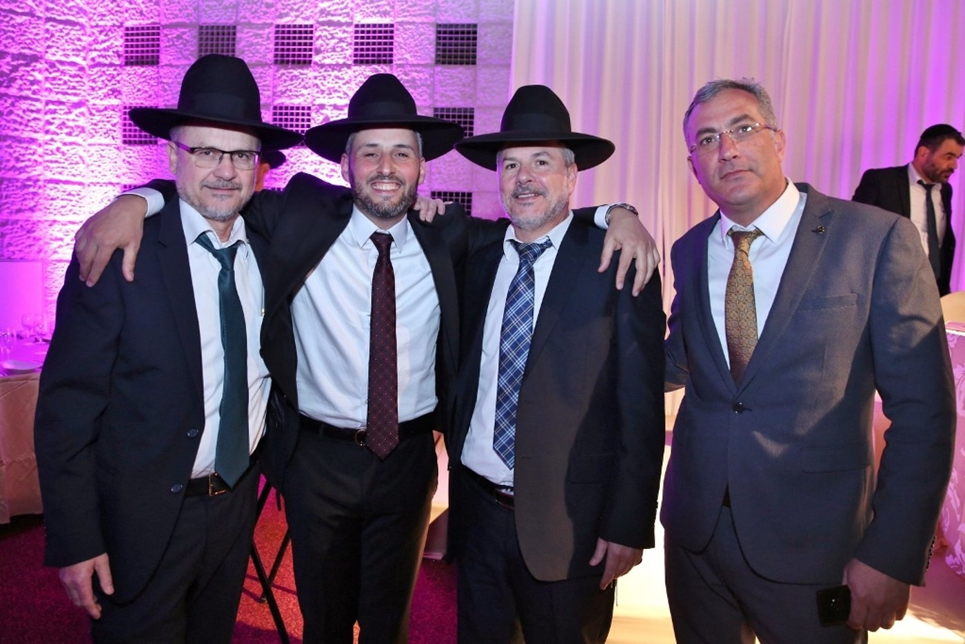 מנכ"ל ש"ס ורשת החינוך חיים ביטון חיתן את בתו, כולם עלו לברך