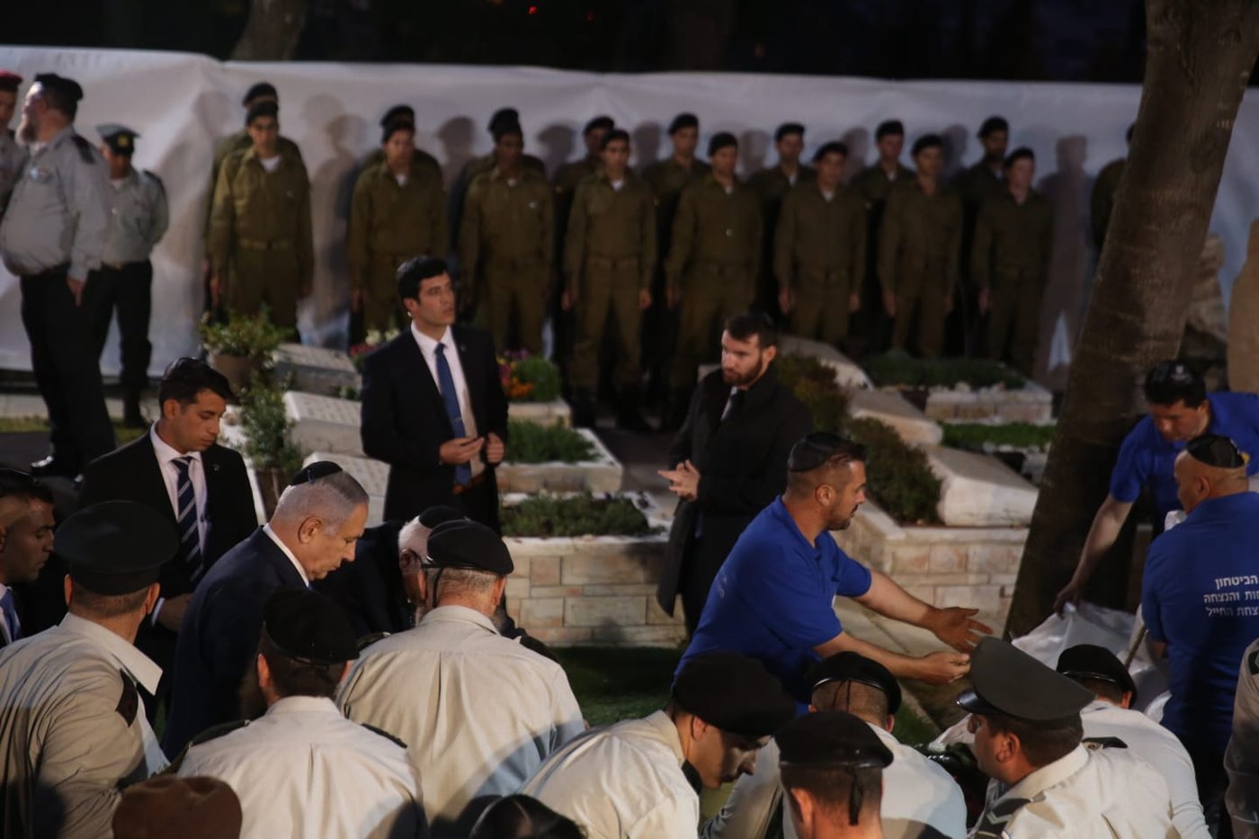 הלווייתו של זכריה באומל הי"ד בהר הרצל