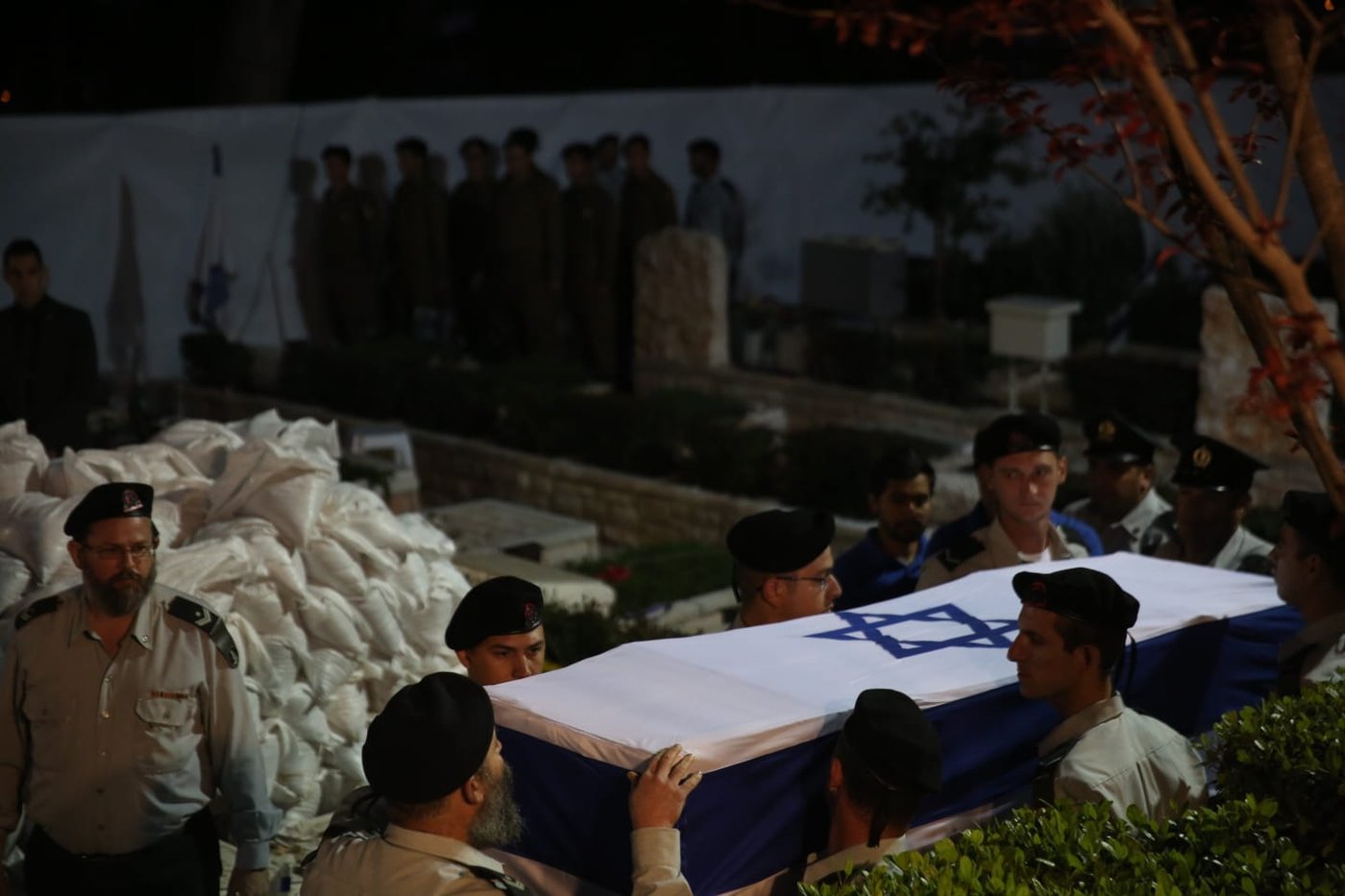 הלווייתו של זכריה באומל הי"ד בהר הרצל