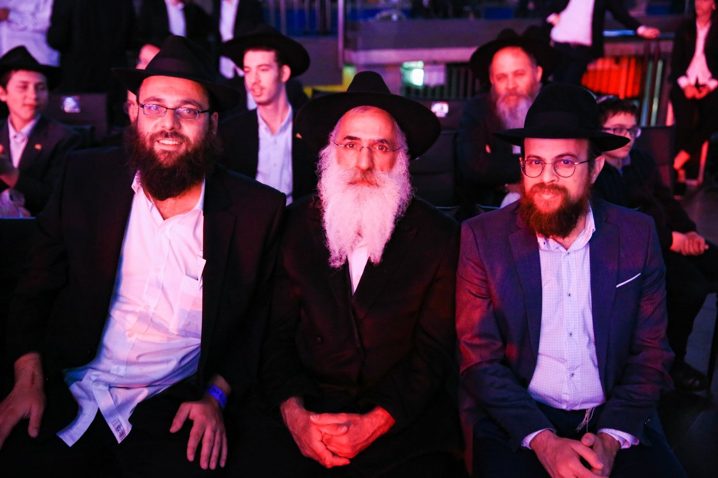 החב"דניקים מילאו את נוקיה ביום הולדתו של הרבי מליובאוויטש