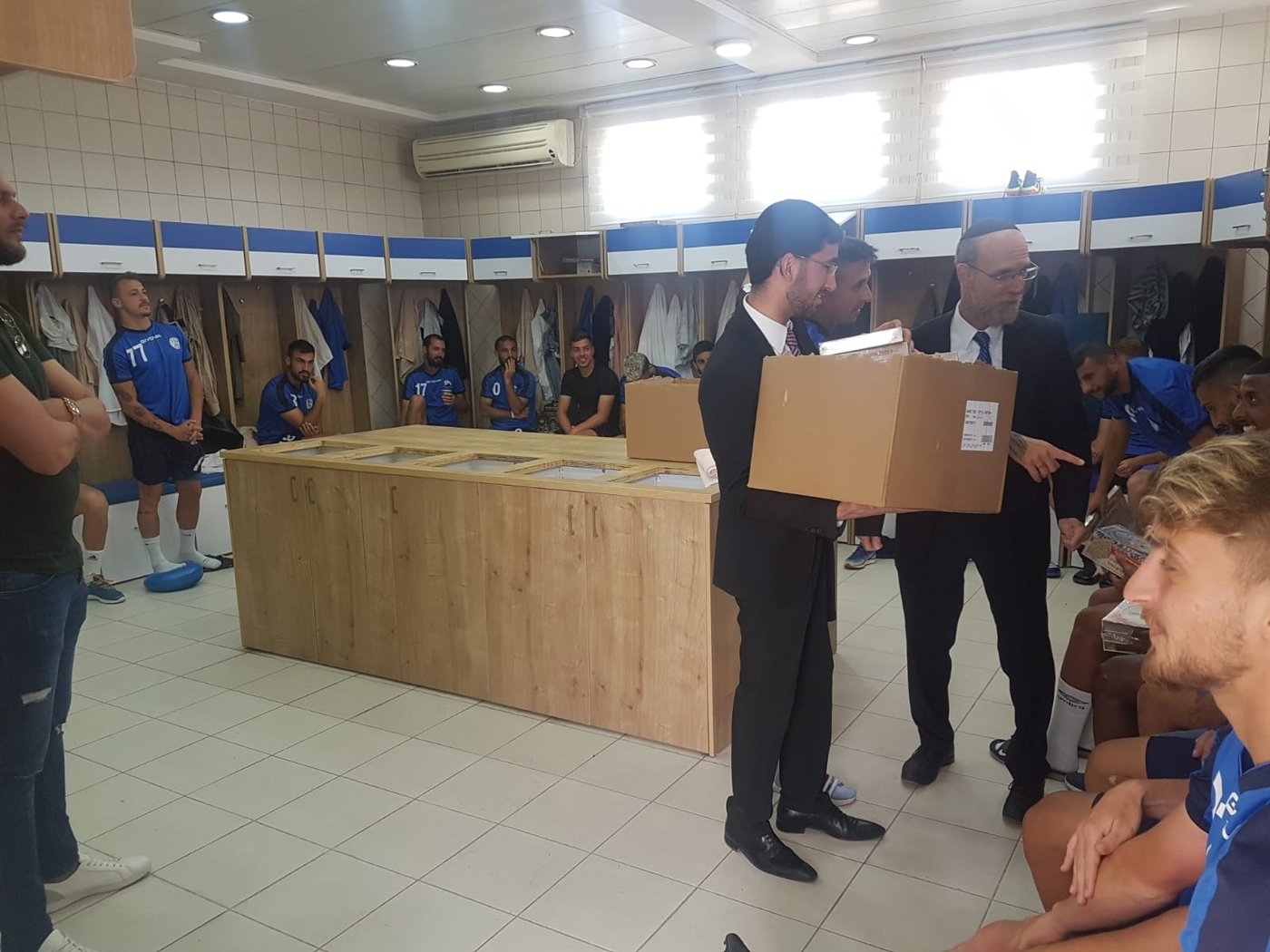 שחקני "הפועל עפולה" בהכנה רוחנית לחג