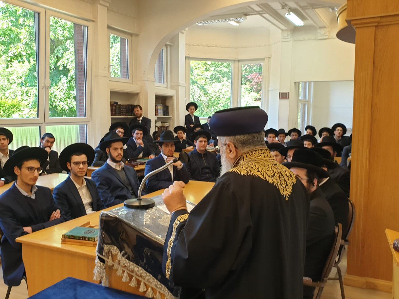 מסע החיזוק של הראשון לציון הגר"י יוסף באנטוורפן. צפו