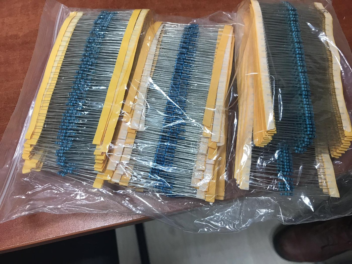 כך העבירו לעזה חלקי כלי נשק עבור הטרור