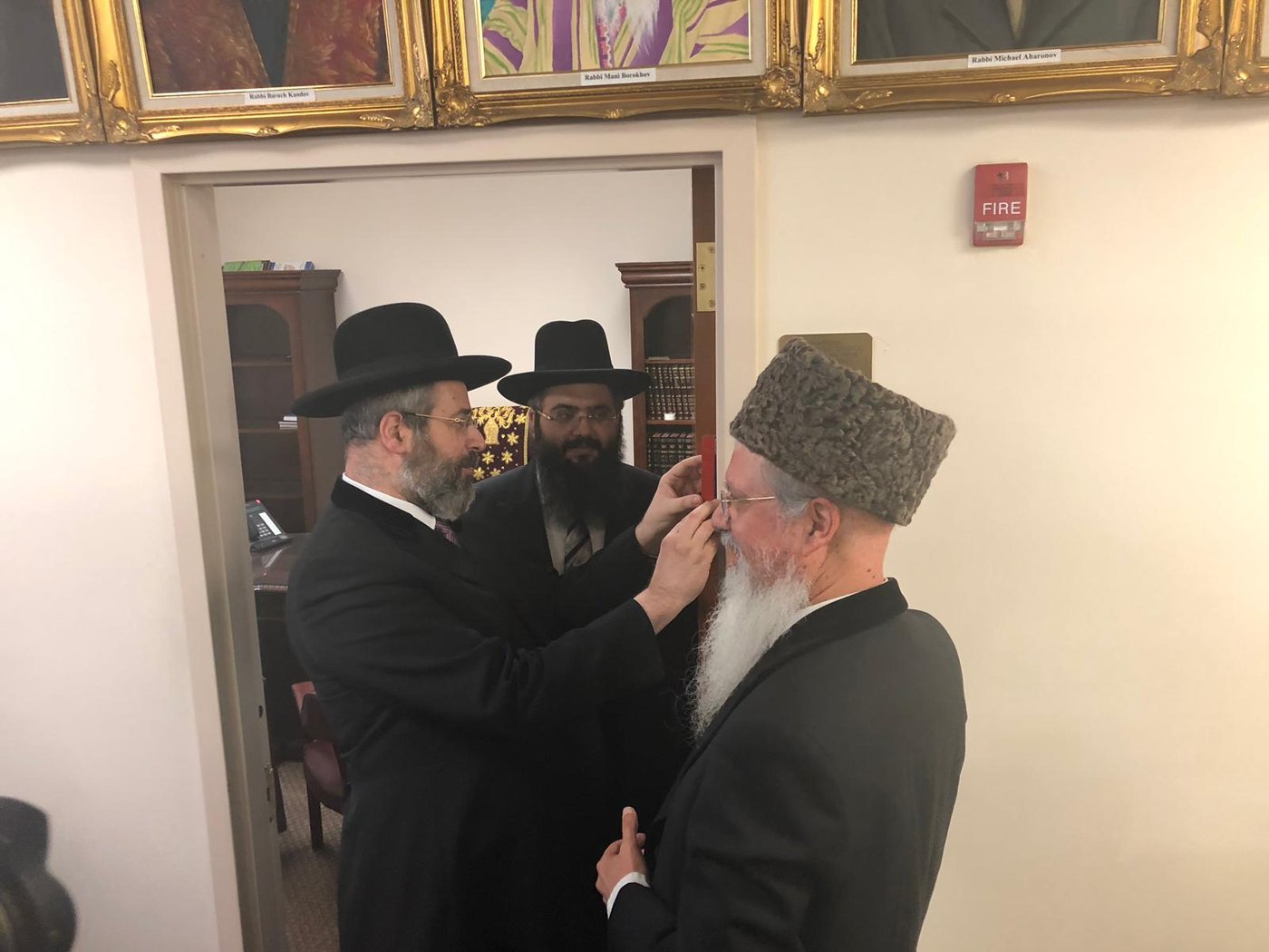 הגר"ד לאו: "לורי-לאה, אנו זקוקים לדמעות שלך"