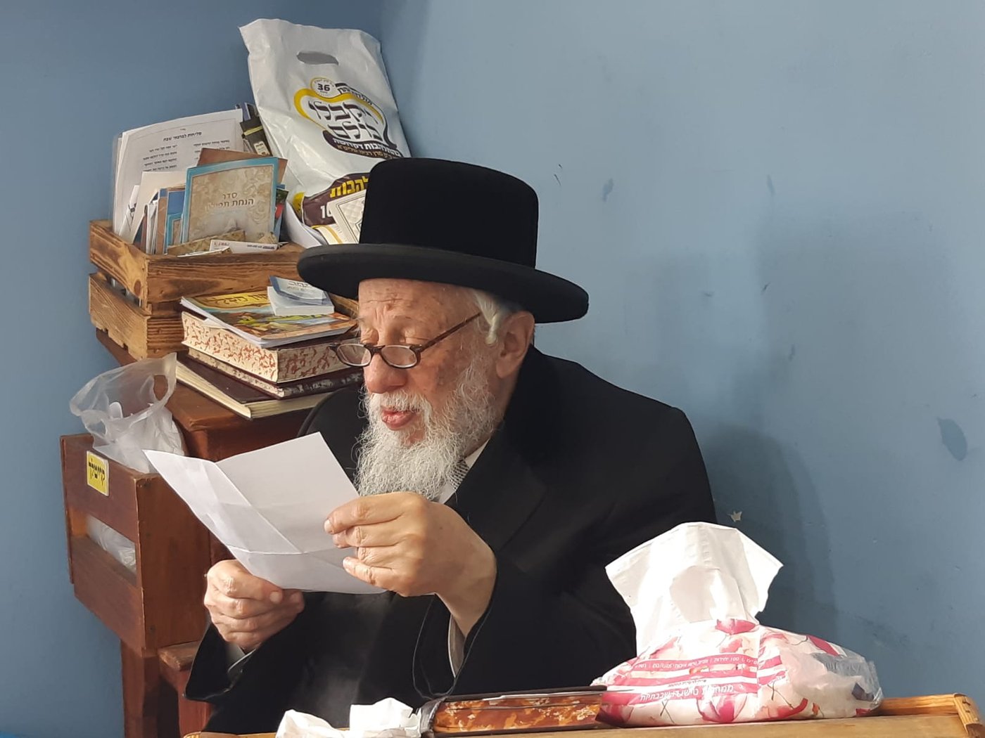 האדמו"ר מקאפיטשניץ במסע לקברי צדיקים באוקראינה