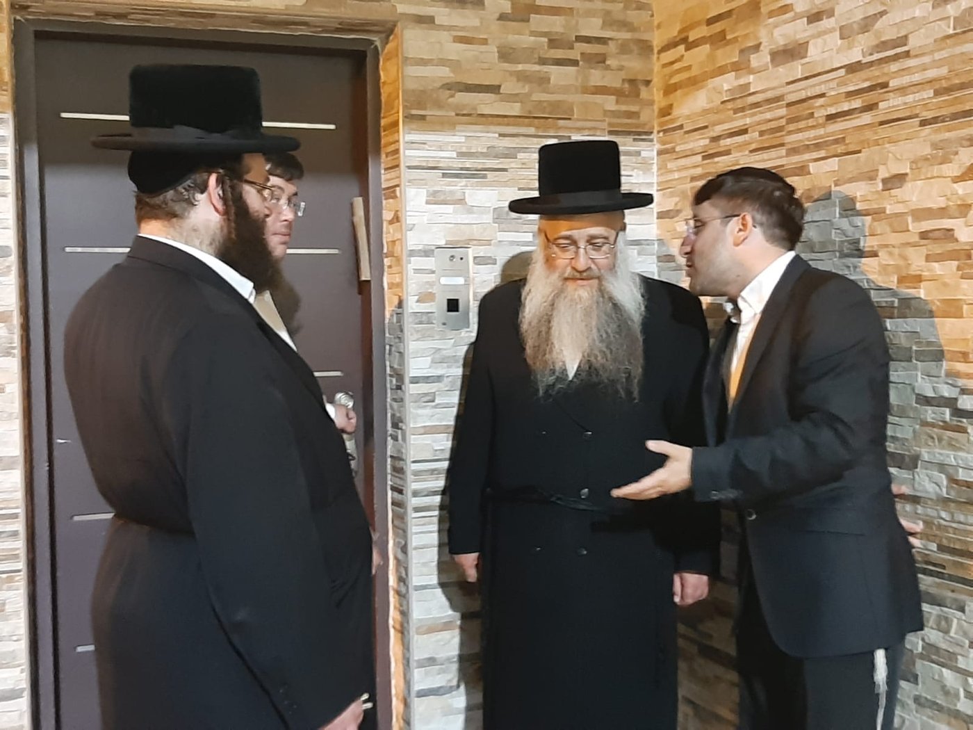 קיוי הס אסטרטג ושותף ב'שחור ולבן' עם המשב"ק של מרן האדמו"ר מויז'ניץ הרב בן ציון שטנגר