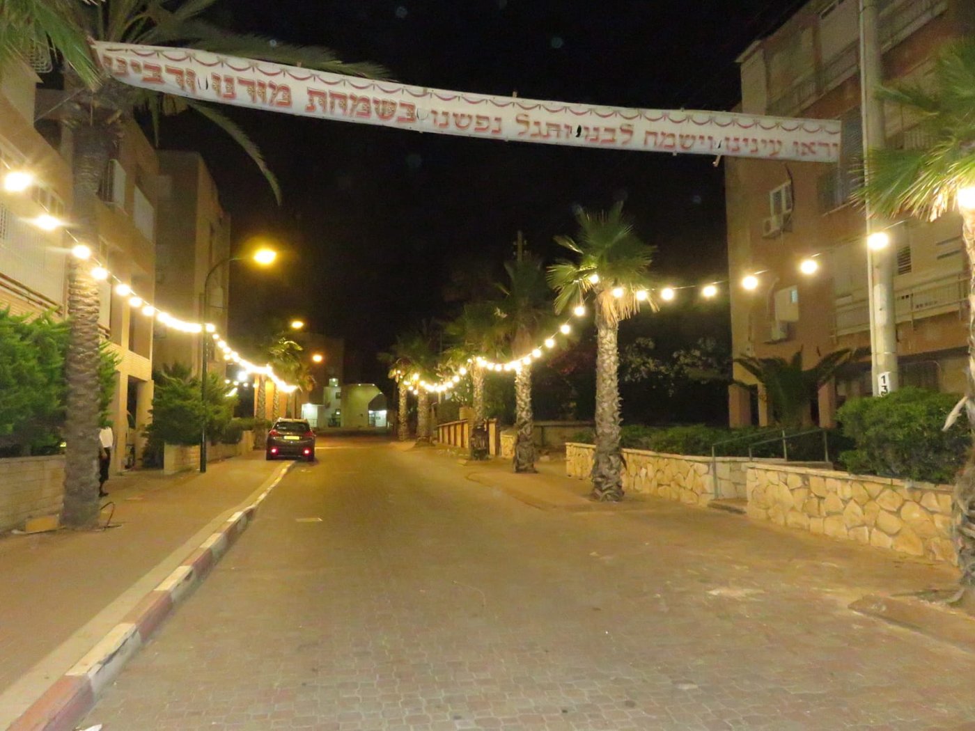 תיעוד: כך נערכים ב'צאנז' לחתונה הגדולה