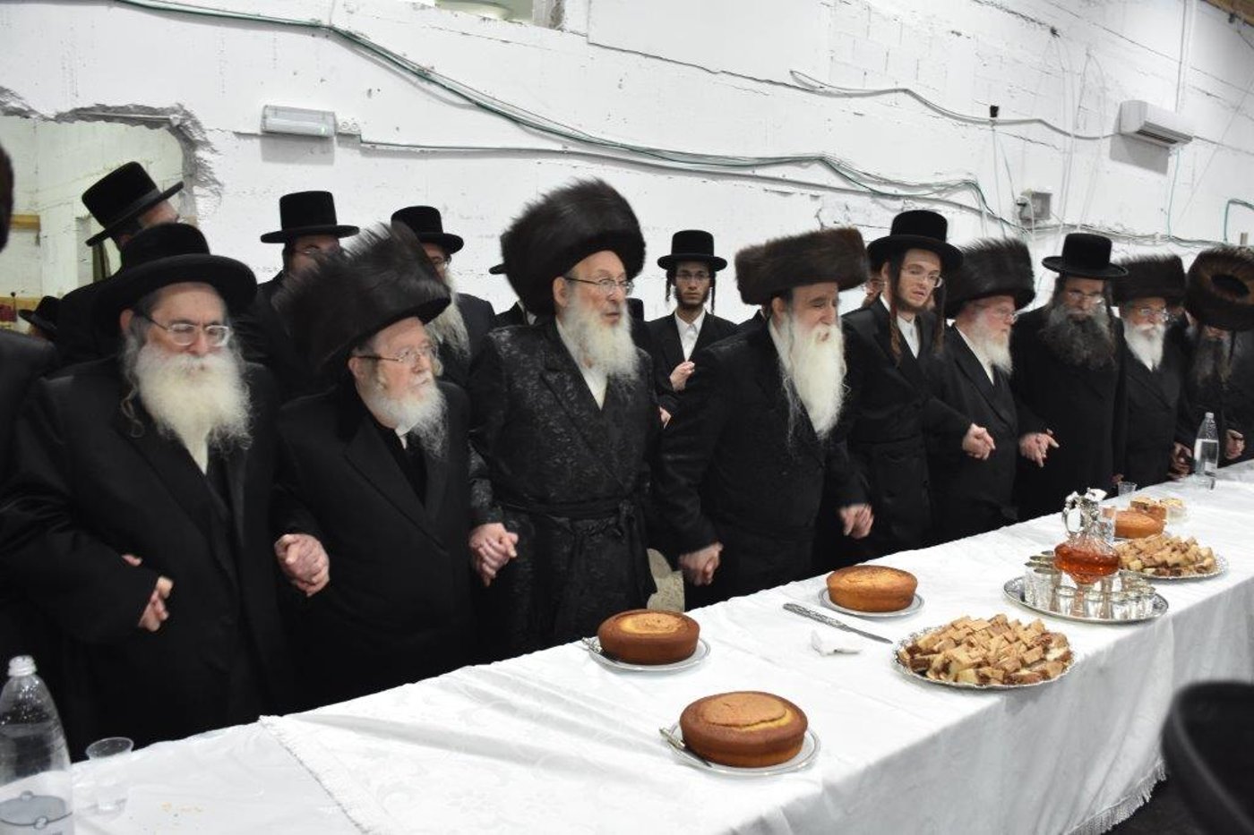 שמחת בית מחנובקא בעלזא - סאסוב - לעלוב - ספינקא