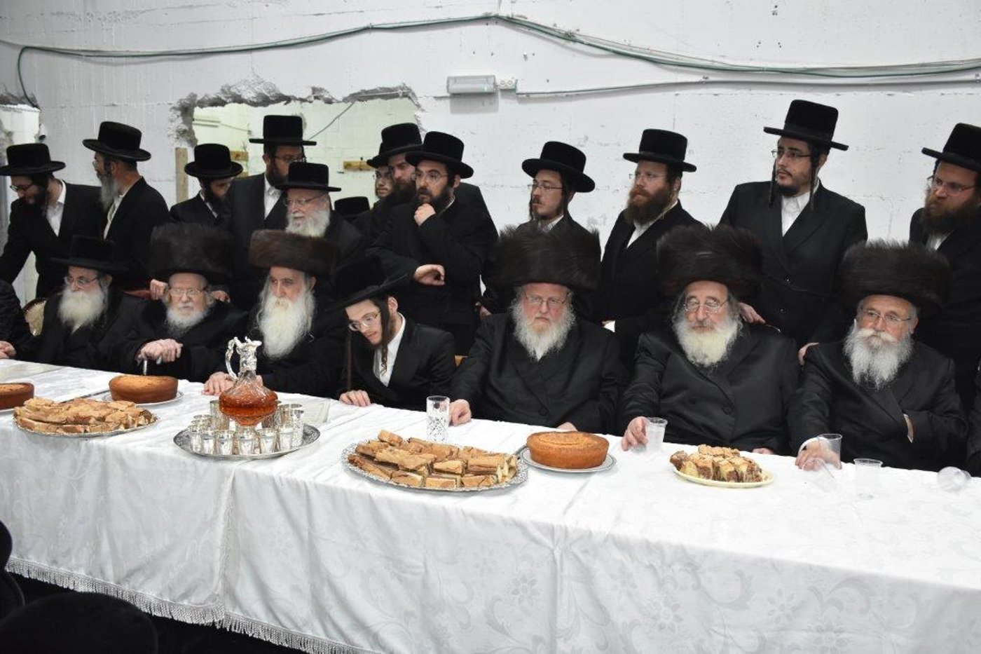 שמחת בית מחנובקא בעלזא - סאסוב - לעלוב - ספינקא