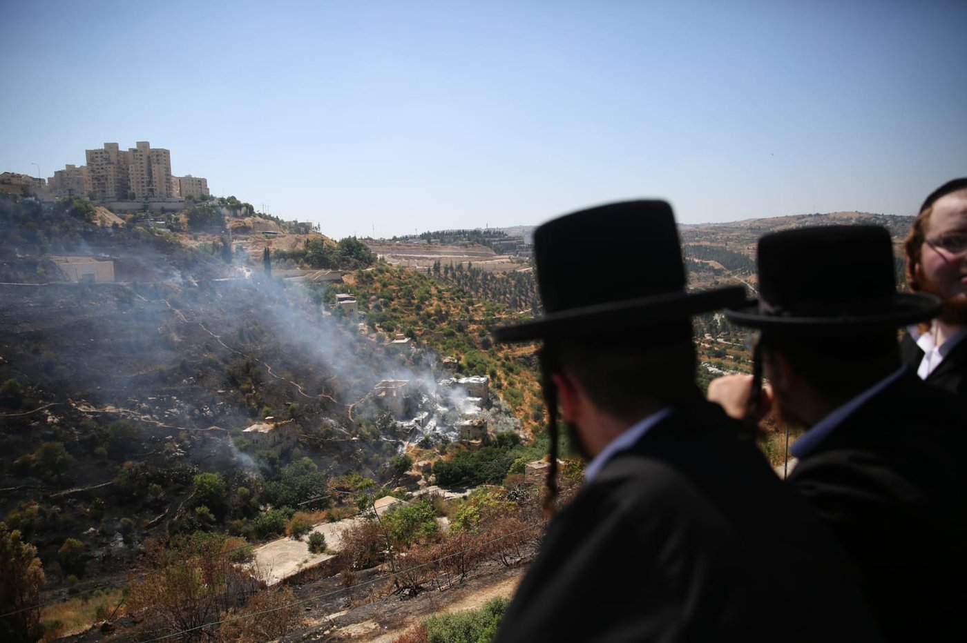 חשש מזליגת השריפה בליפתא לכיוון ירושלים • צפו בתיעוד