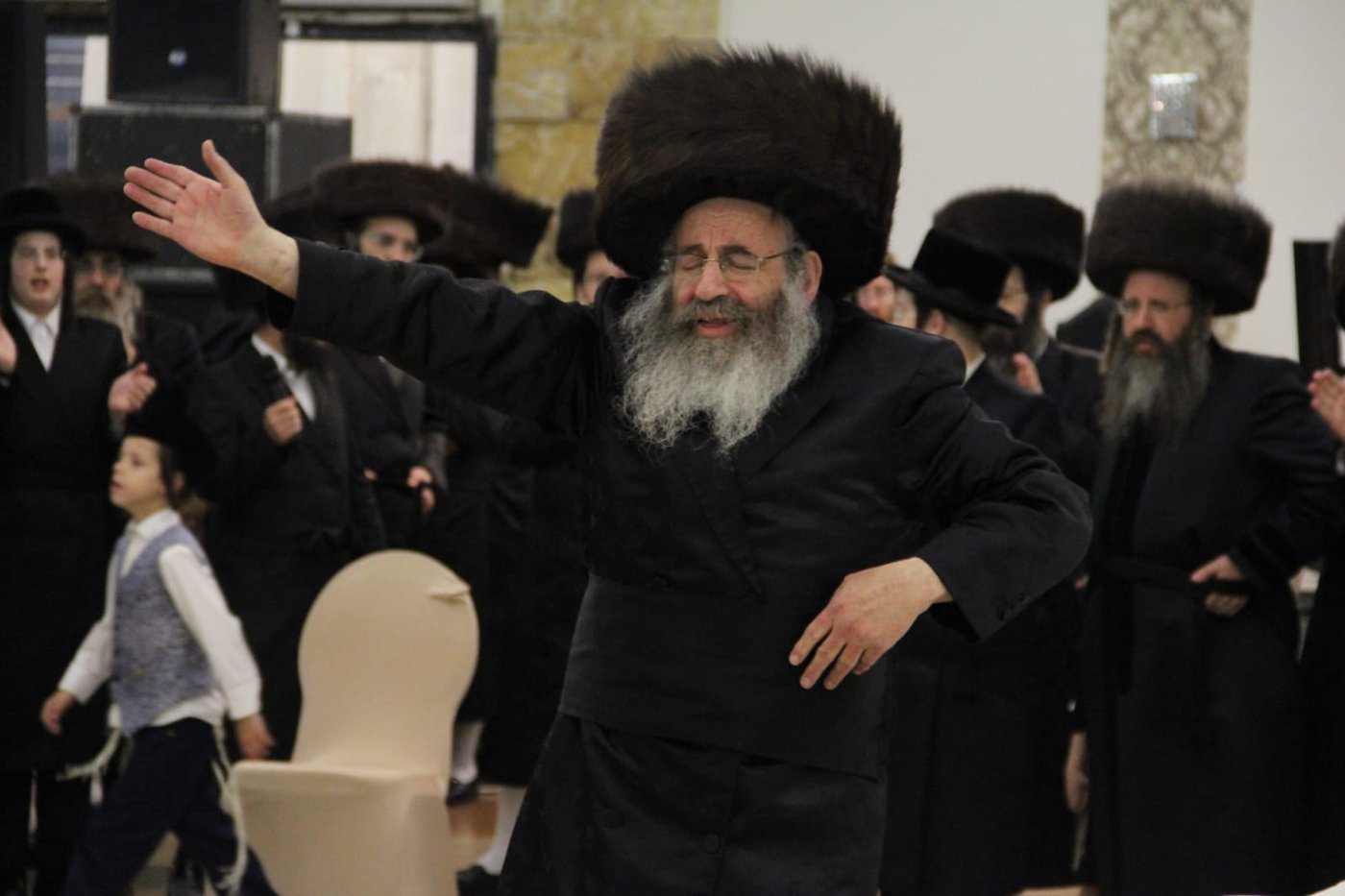 תיעוד: נכדו של נשיא ישיבת טשעבין התחתן