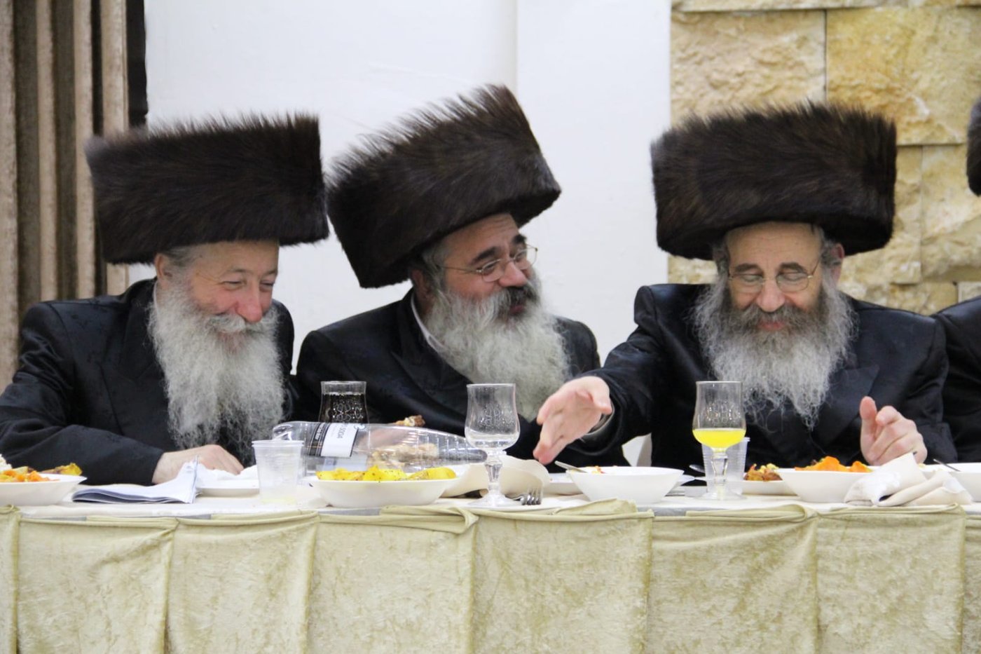 תיעוד: נכדו של נשיא ישיבת טשעבין התחתן