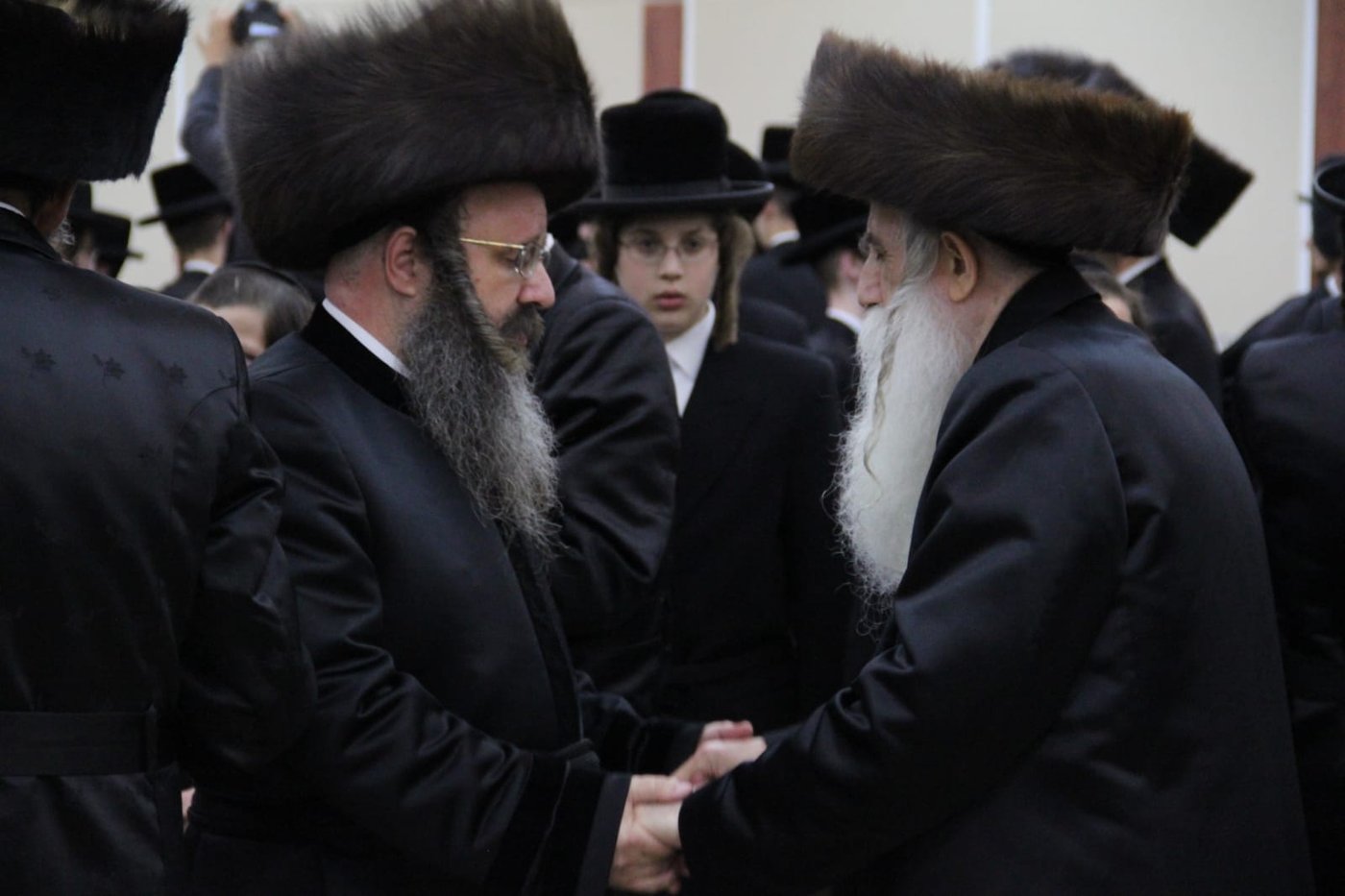 תיעוד: נכדו של נשיא ישיבת טשעבין התחתן