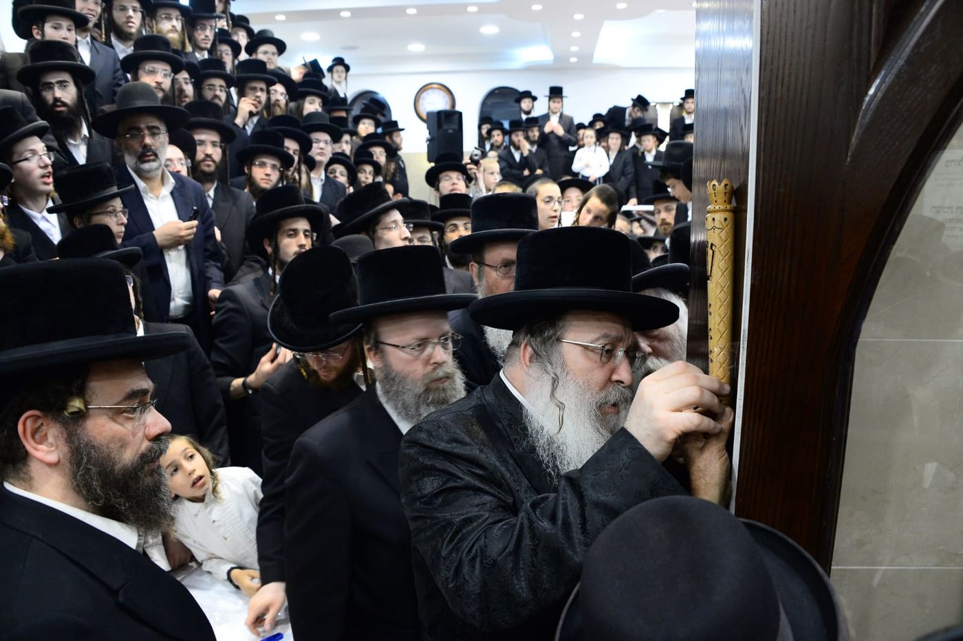 מעמד חנוכת הבית וקביעת מזוזה בנדבורנא