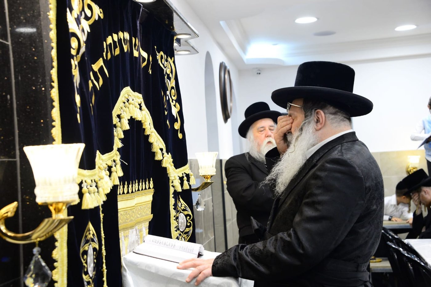 מעמד חנוכת הבית וקביעת מזוזה בנדבורנא