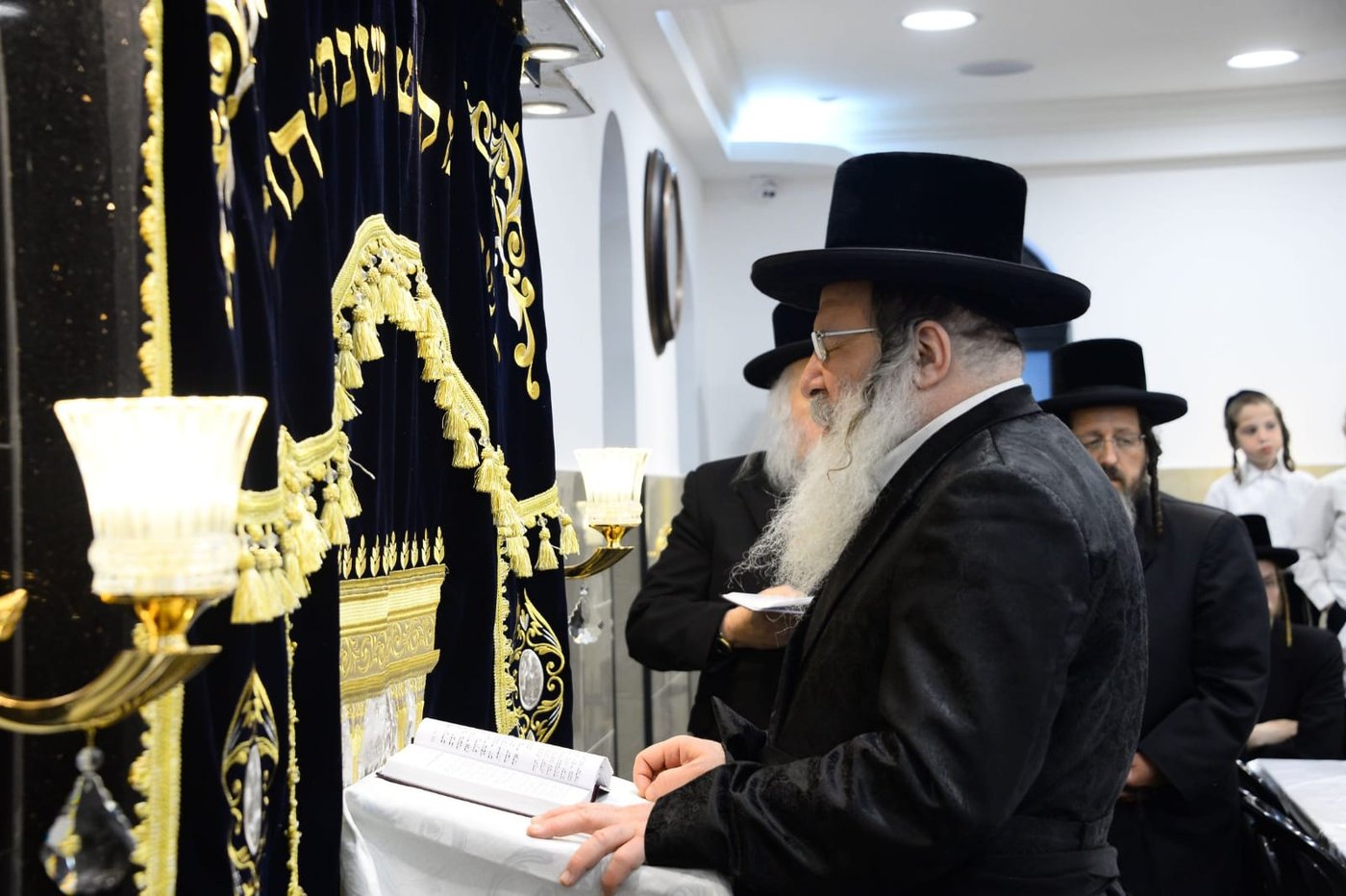 מעמד חנוכת הבית וקביעת מזוזה בנדבורנא