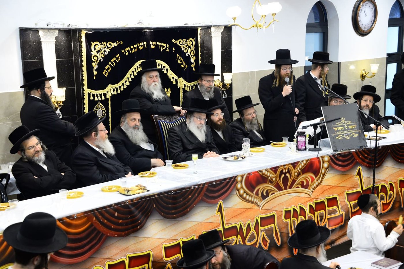 מעמד חנוכת הבית וקביעת מזוזה בנדבורנא