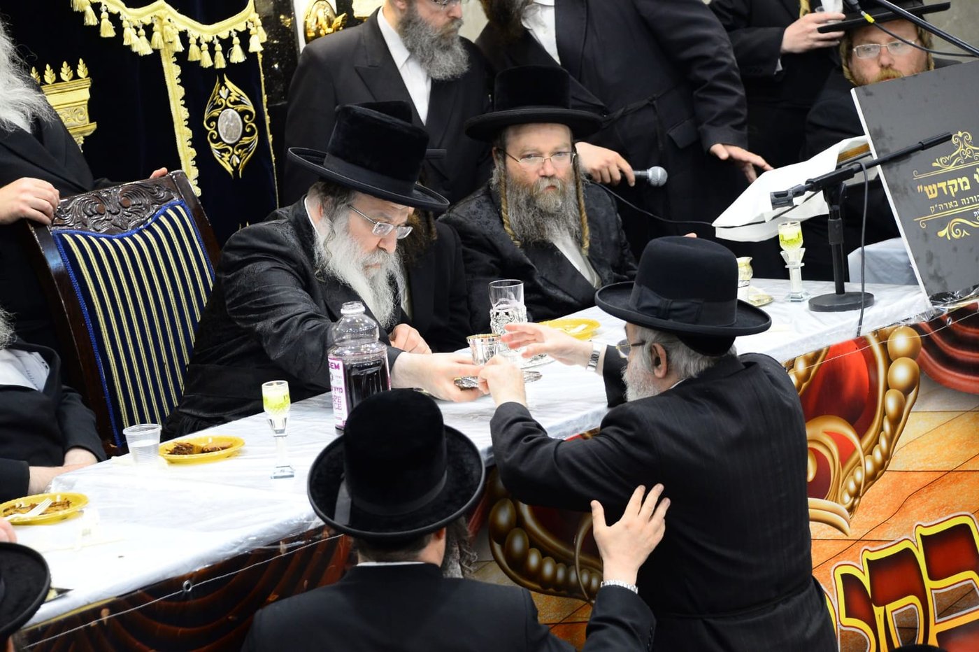 מעמד חנוכת הבית וקביעת מזוזה בנדבורנא
