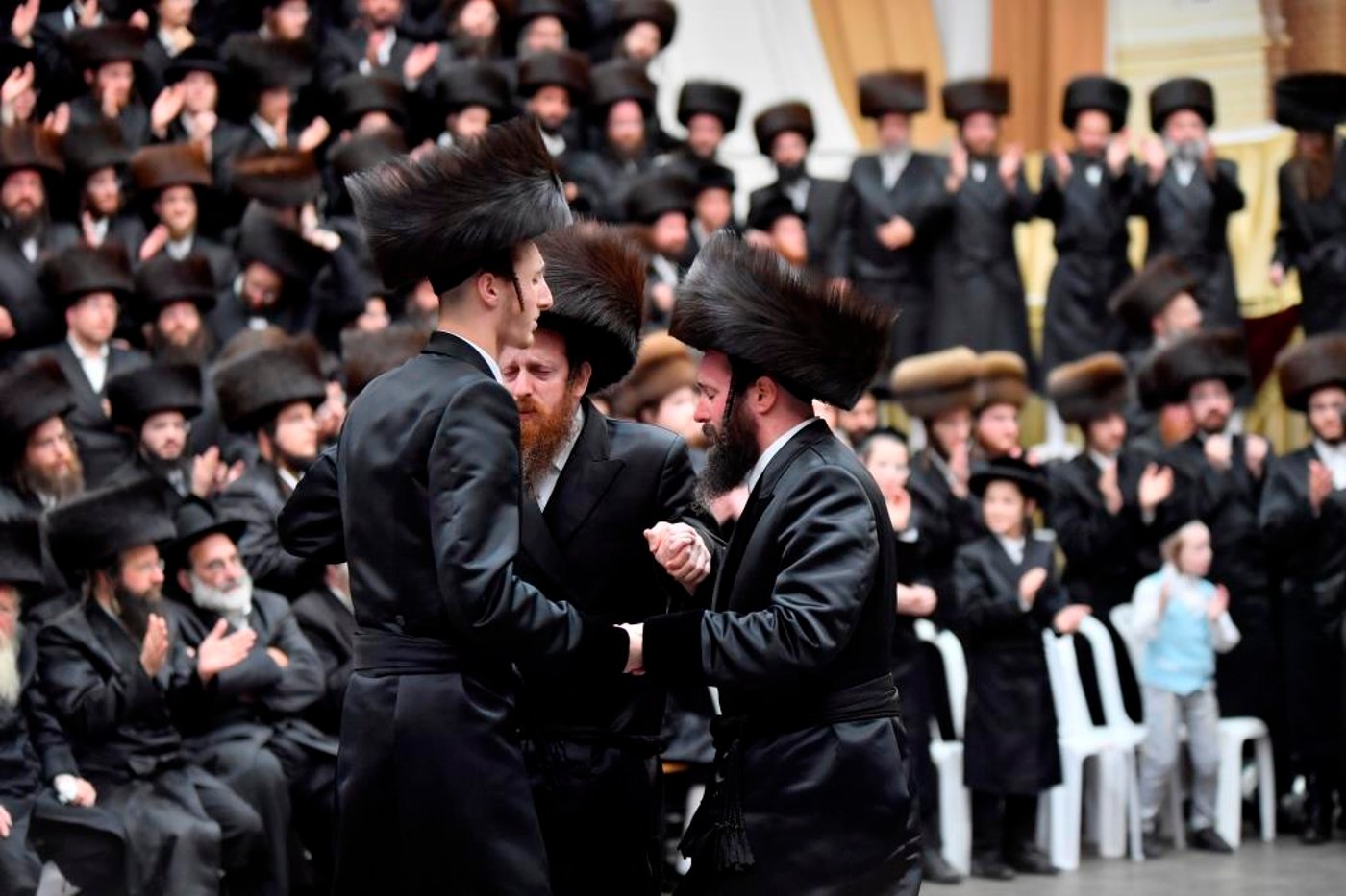 החתן והכלה רקדו ב"מצווה טאנץ" • תיעוד
