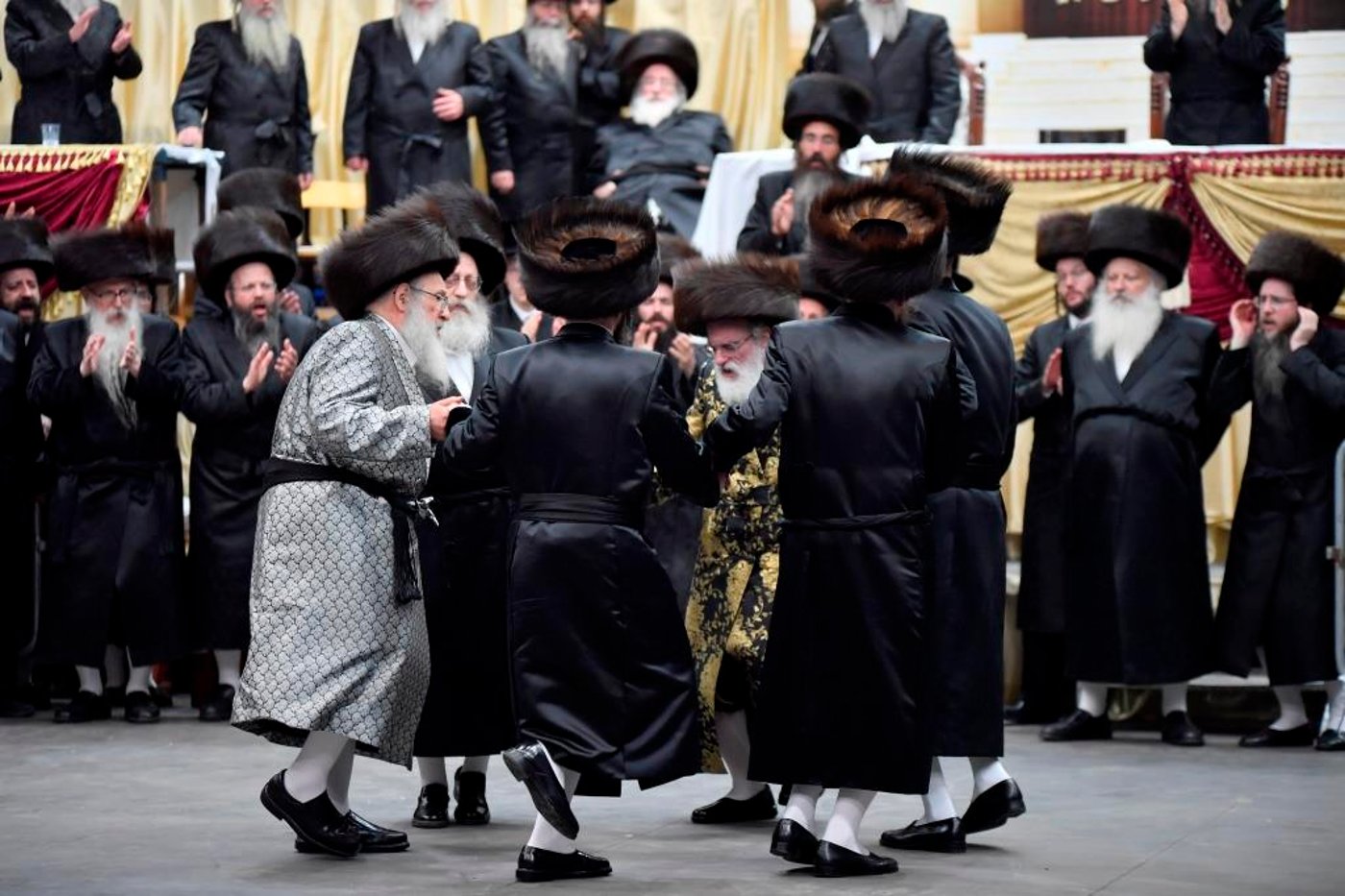 החתן והכלה רקדו ב"מצווה טאנץ" • תיעוד