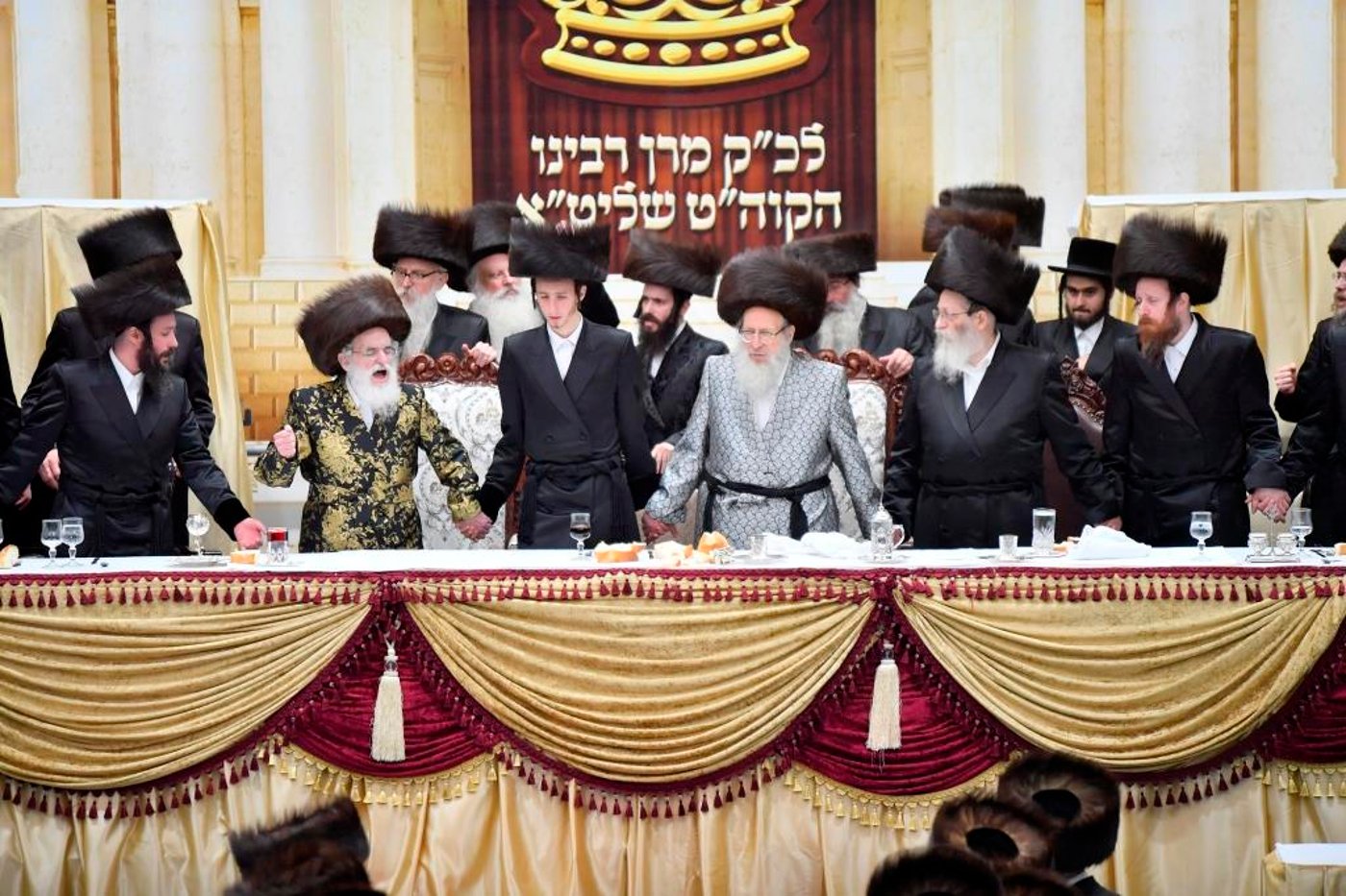 החתן והכלה רקדו ב"מצווה טאנץ" • תיעוד