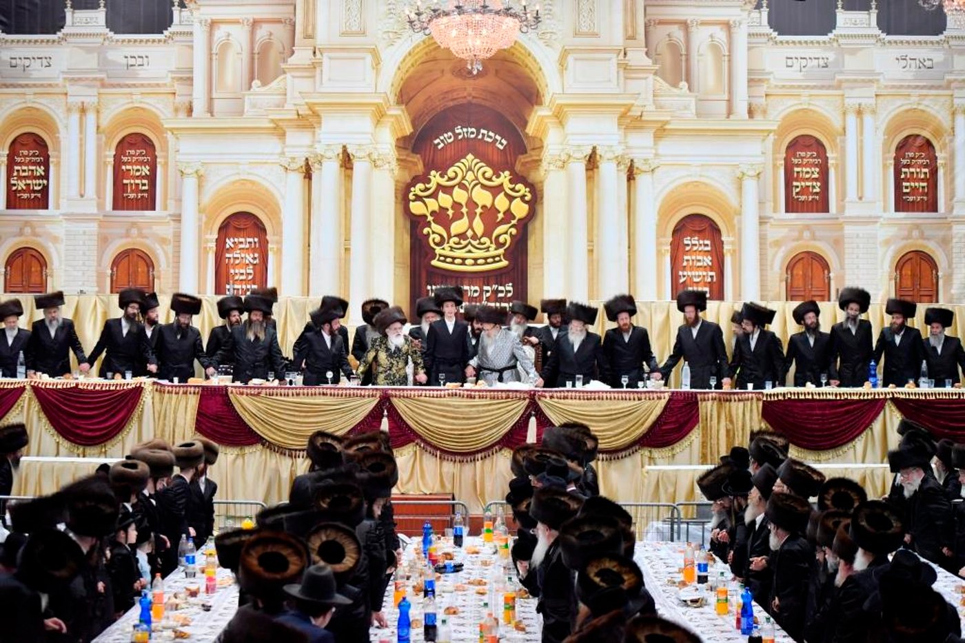 החתן והכלה רקדו ב"מצווה טאנץ" • תיעוד