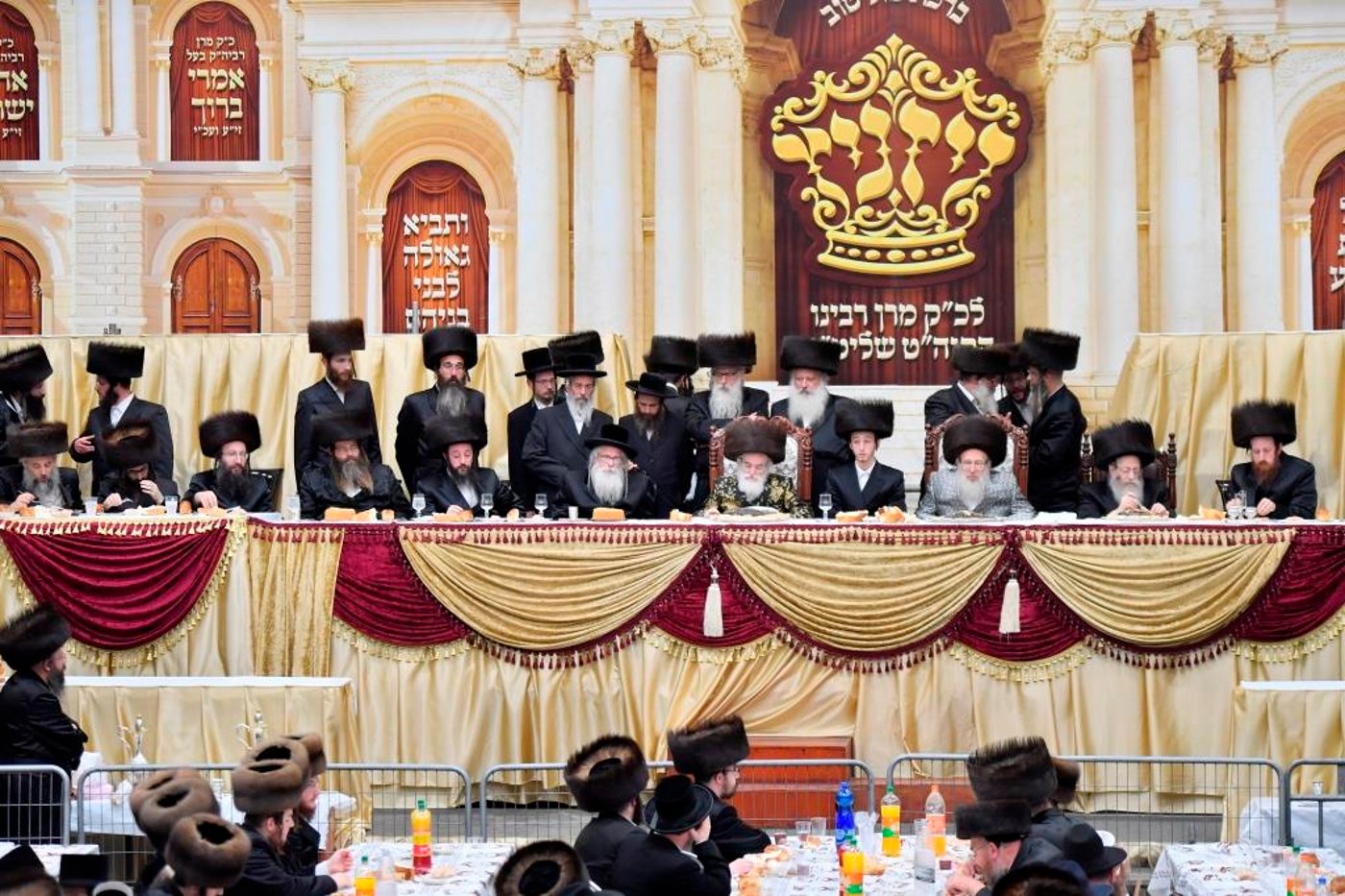החתן והכלה רקדו ב"מצווה טאנץ" • תיעוד