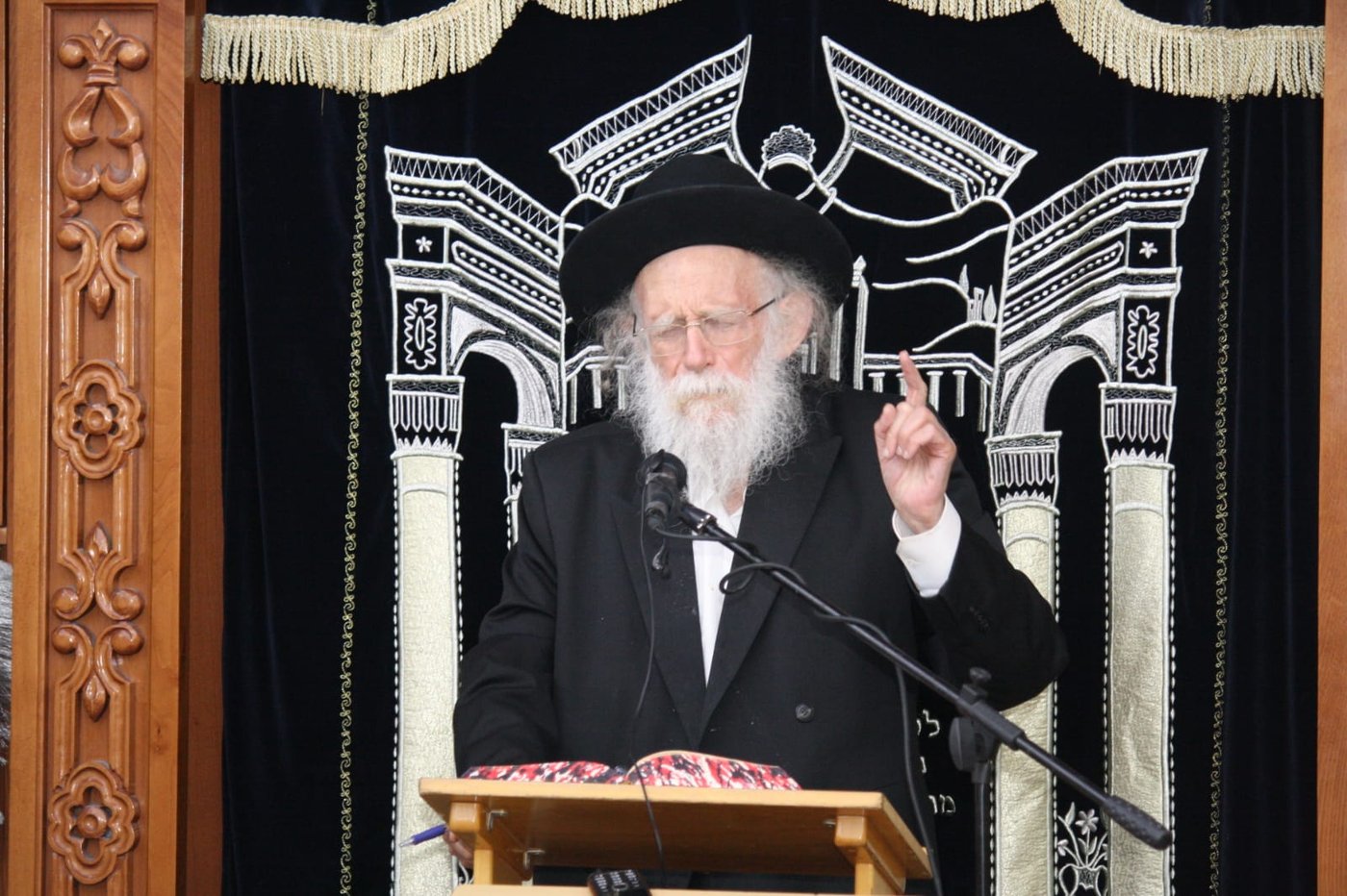עצרת הספד לפטירת הרבנית דינר ע"ה • צפו
