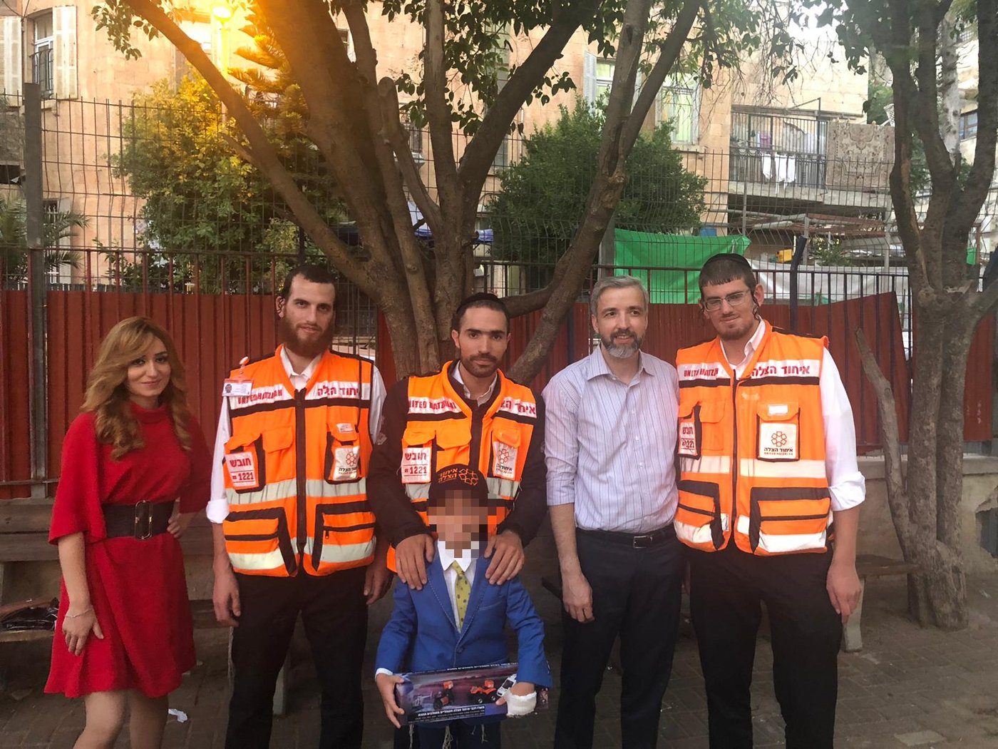 הילד שהתחשמל וחזר לחיים - בפגישה עם המתנדבים שהצילו את חייו