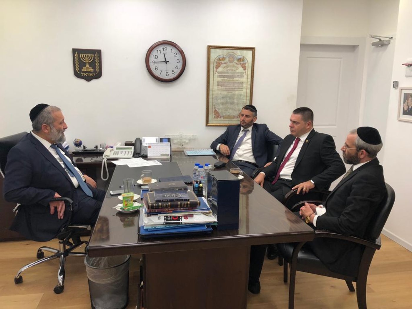החתימה על המו"מ