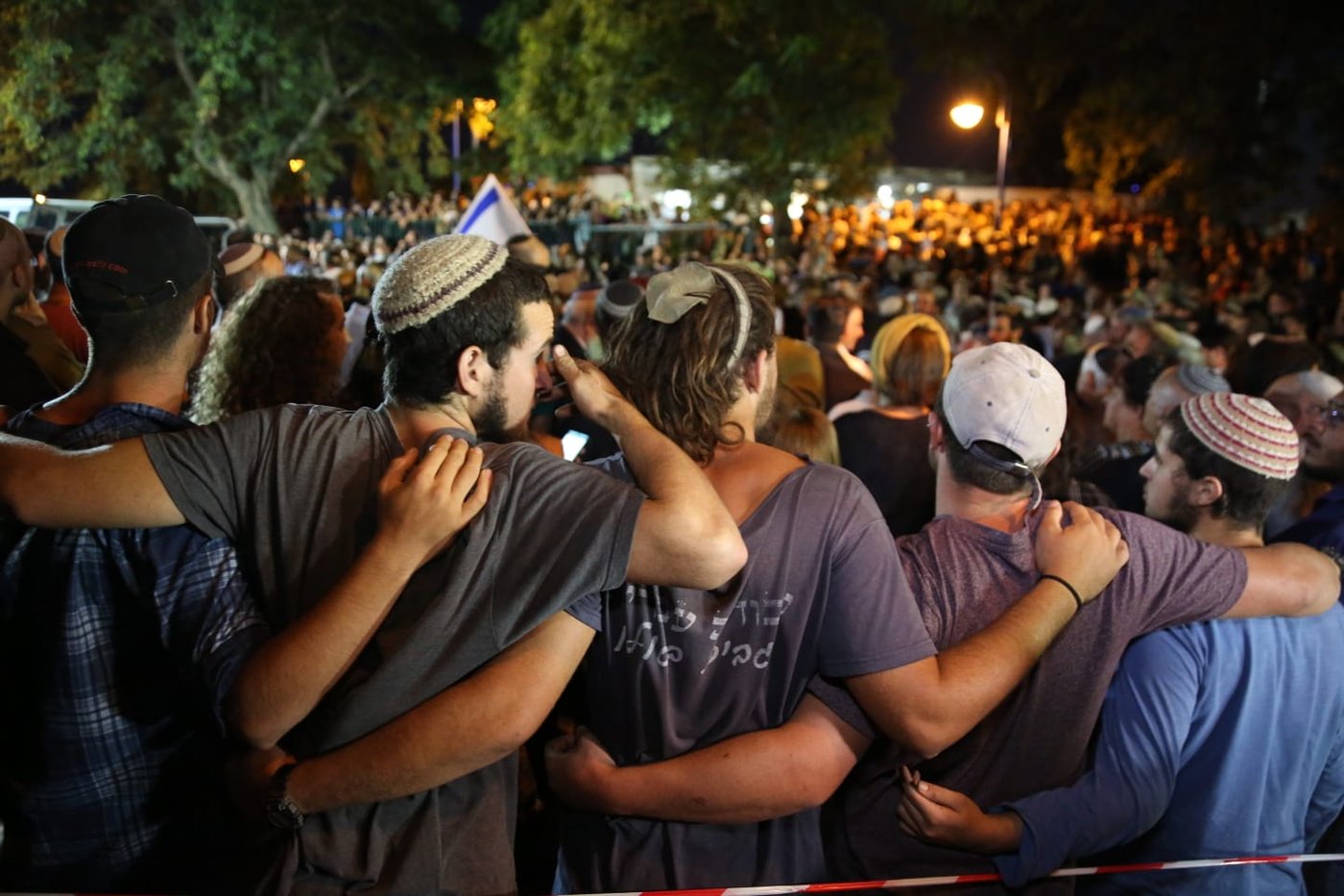 האב השכול בכה: "כמה כאב יביא הגעגוע?"