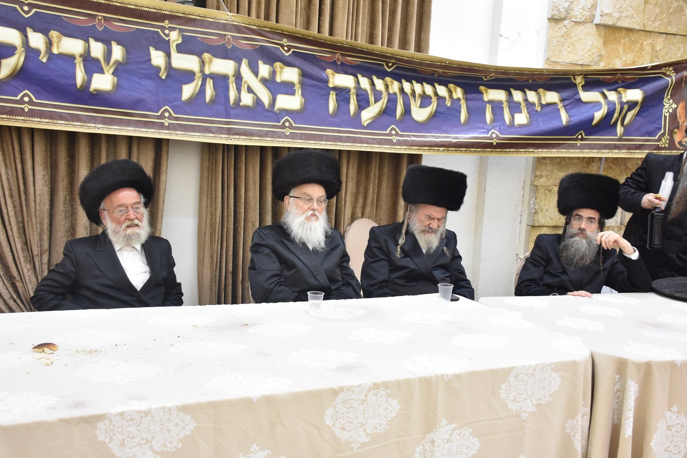 שמחת החתונה בחצר הקודש אשלג • תיעוד