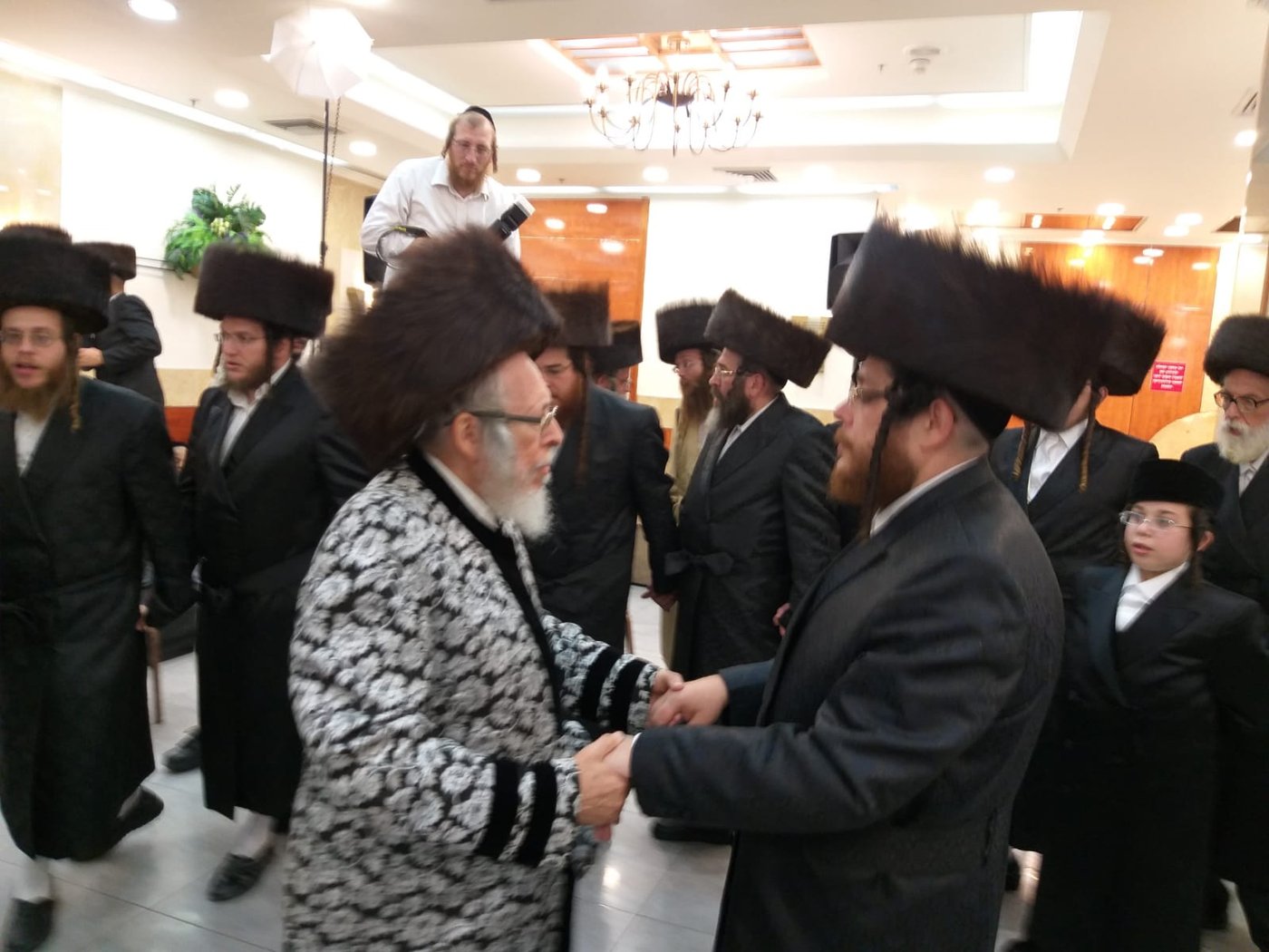 שמחת חתונת נכדת האדמו"ר מסטראפקוב