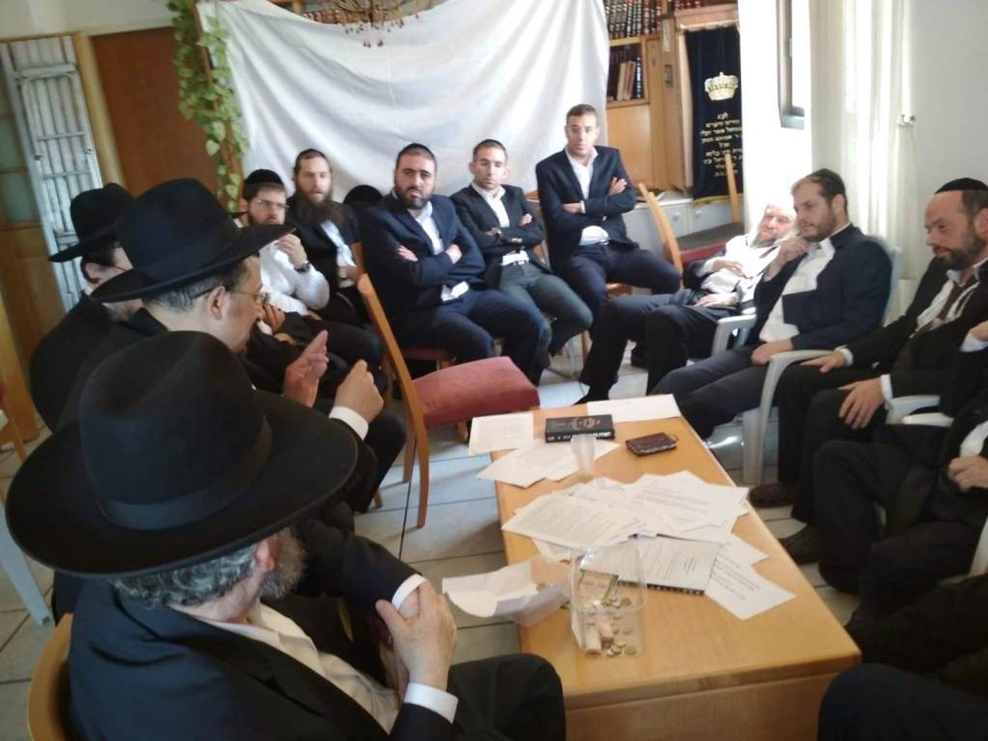 גדולי ישראל בניחום אבלים אצל הגר"י ברייטקופף