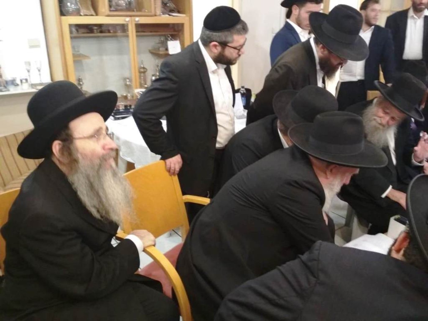 גדולי ישראל בניחום אבלים אצל הגר"י ברייטקופף
