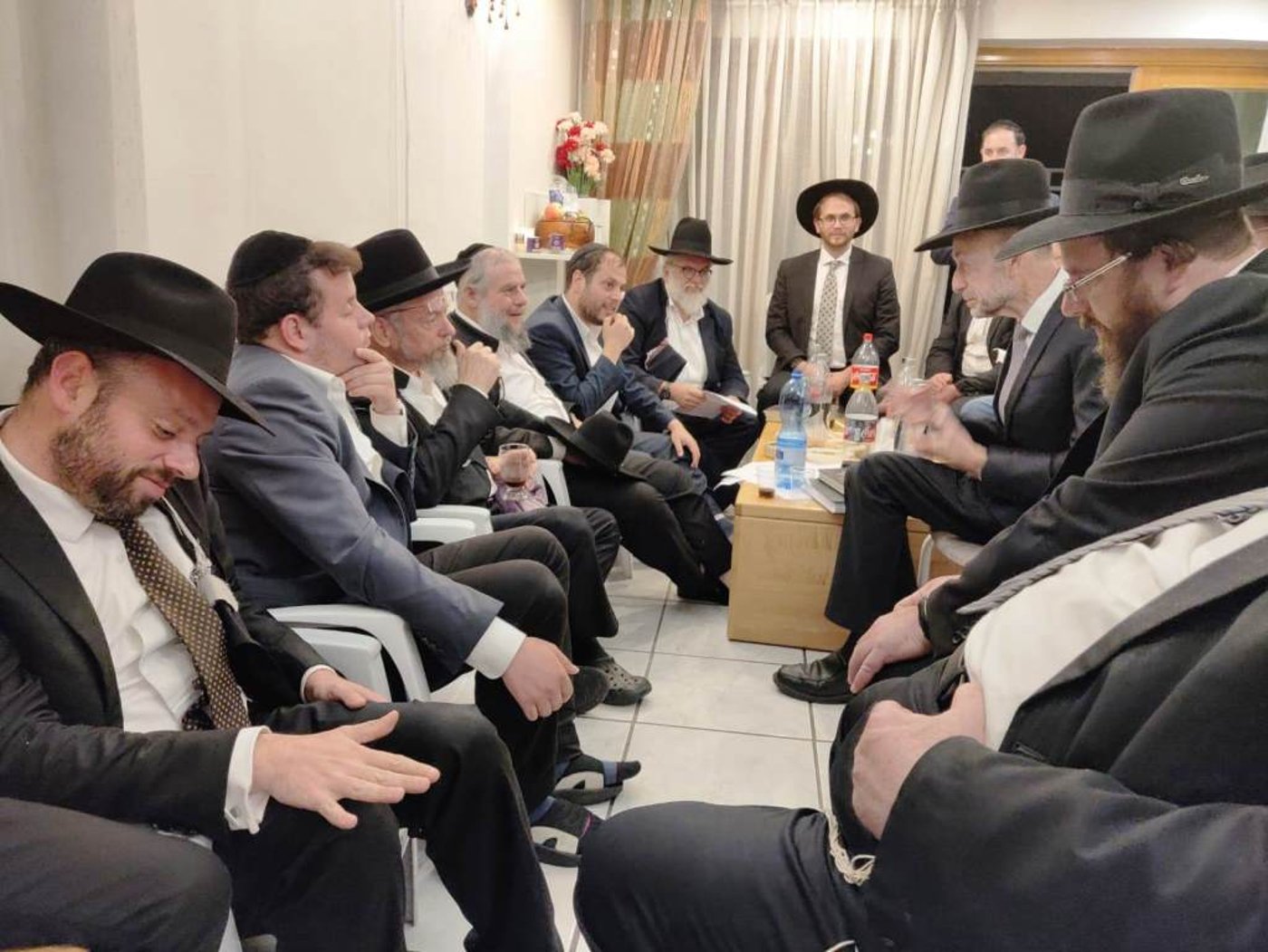 גדולי ישראל בניחום אבלים אצל הגר"י ברייטקופף