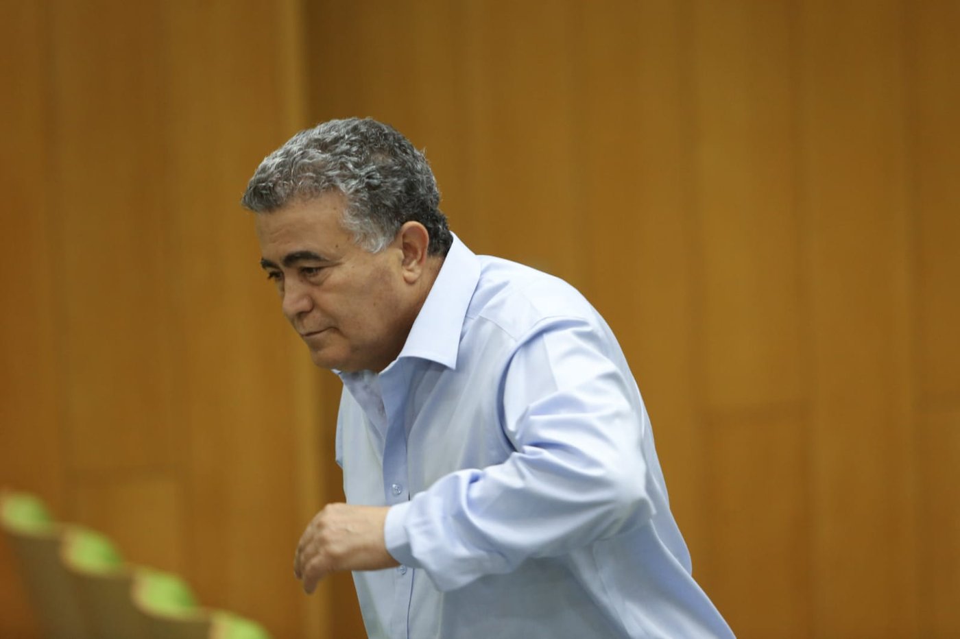עימות, נאומים והצבעה: כינוס מליאה אחרון