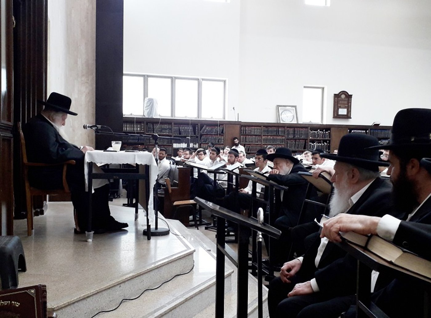ראב"ד 'העדה' חיזק את ישיבת מאור התלמוד. צפו