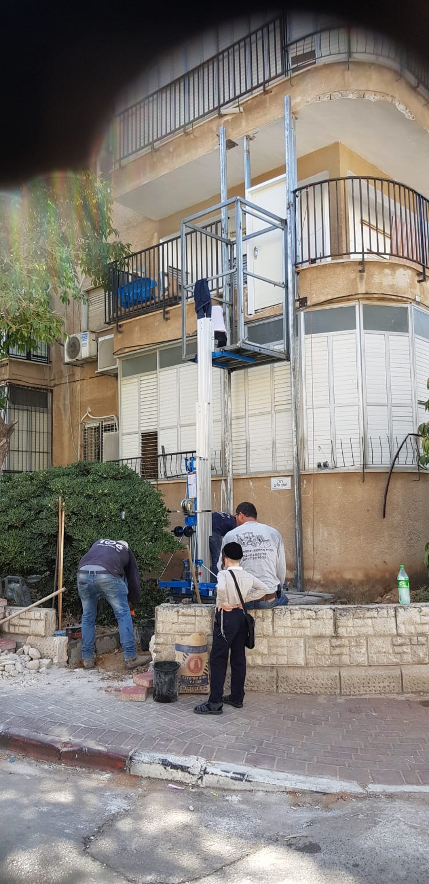 מעלית הותקנה בביתו של הגר"ג אדלשטיין