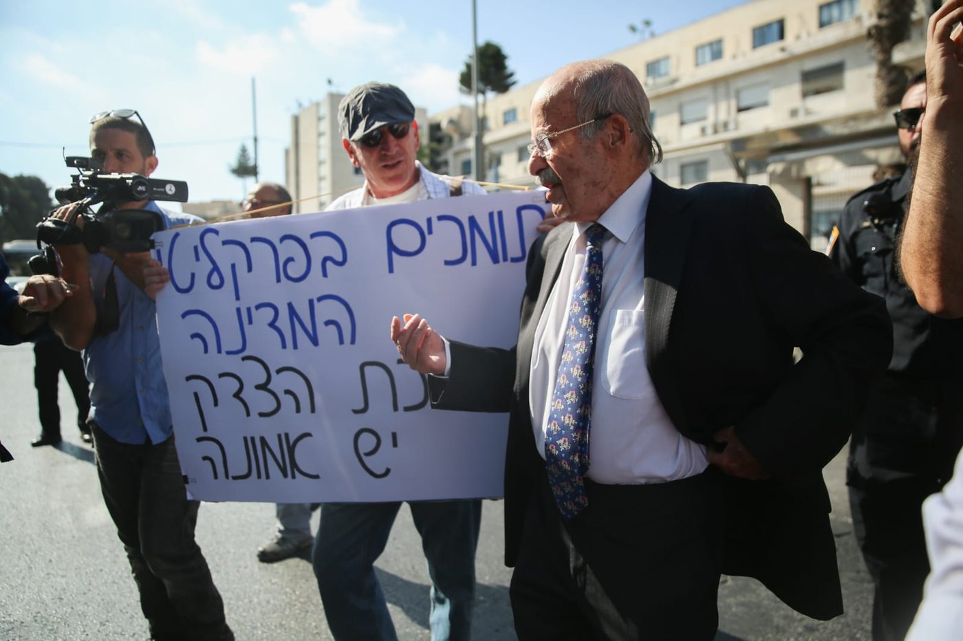 השימוע של נתניהו - יצא לדרך; פרקליטיו: 'מאמינים בהליך'