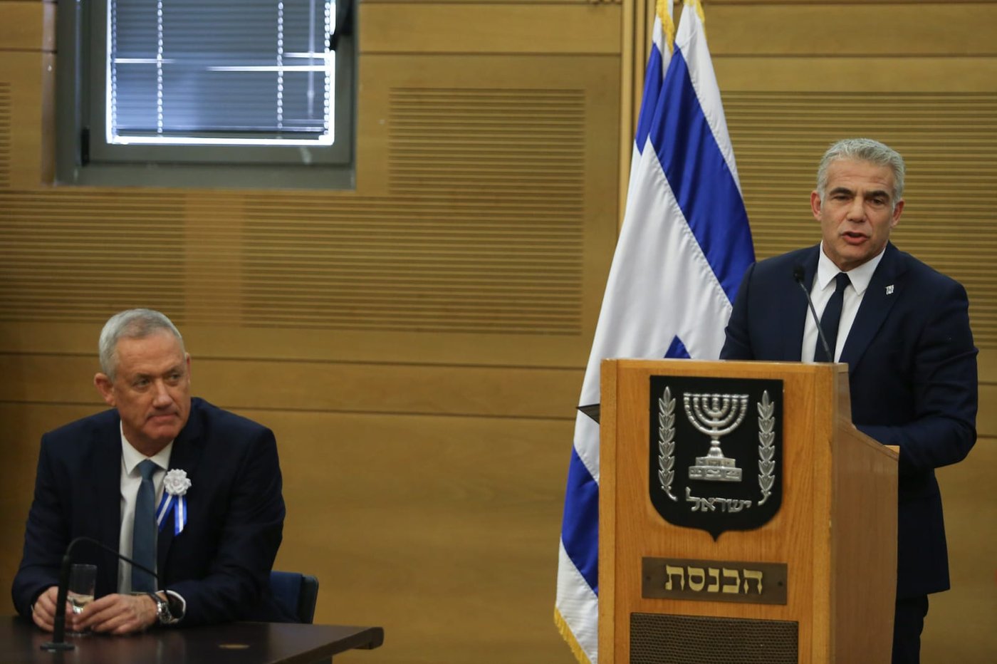 לפיד הודיע: "מוותר על הרוטציה - בשביל ממשלת אחדות"